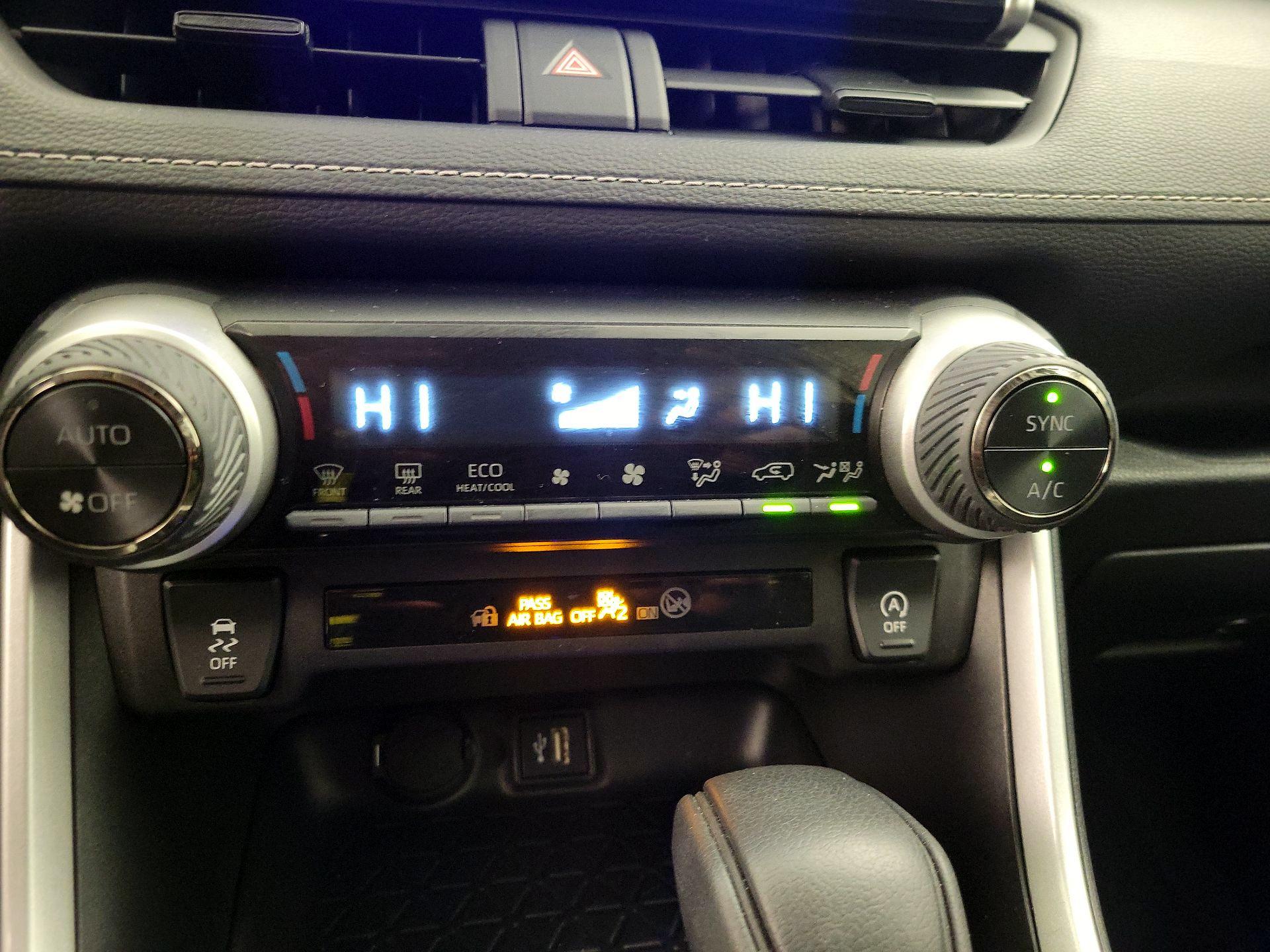 Thumbnail: 2025 Toyota RAV4 - 16