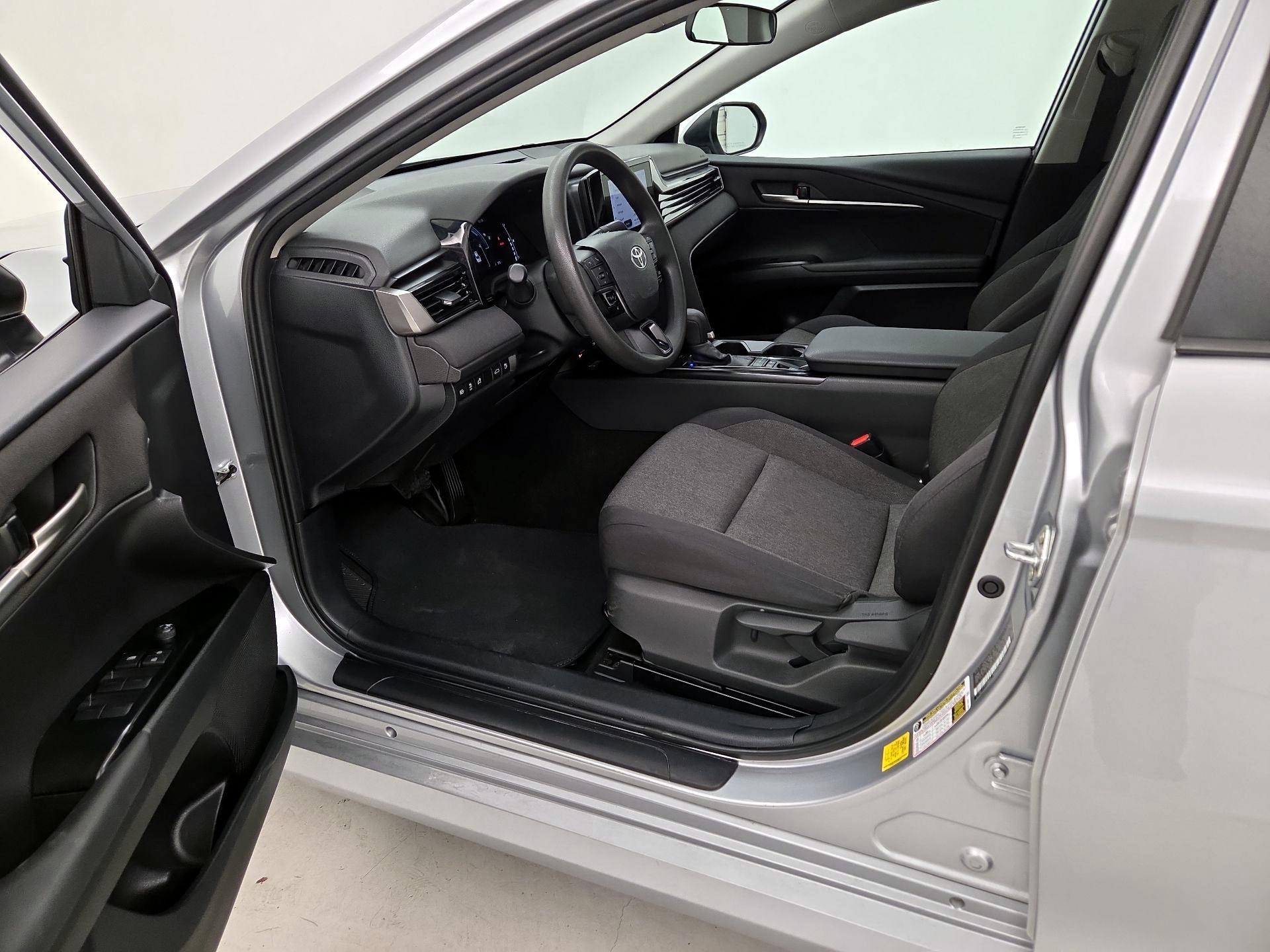 Thumbnail: 2025 Toyota Camry - 11