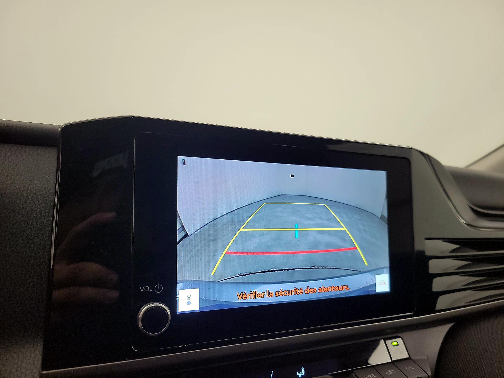 Thumbnail: 2025 Toyota Camry - 14