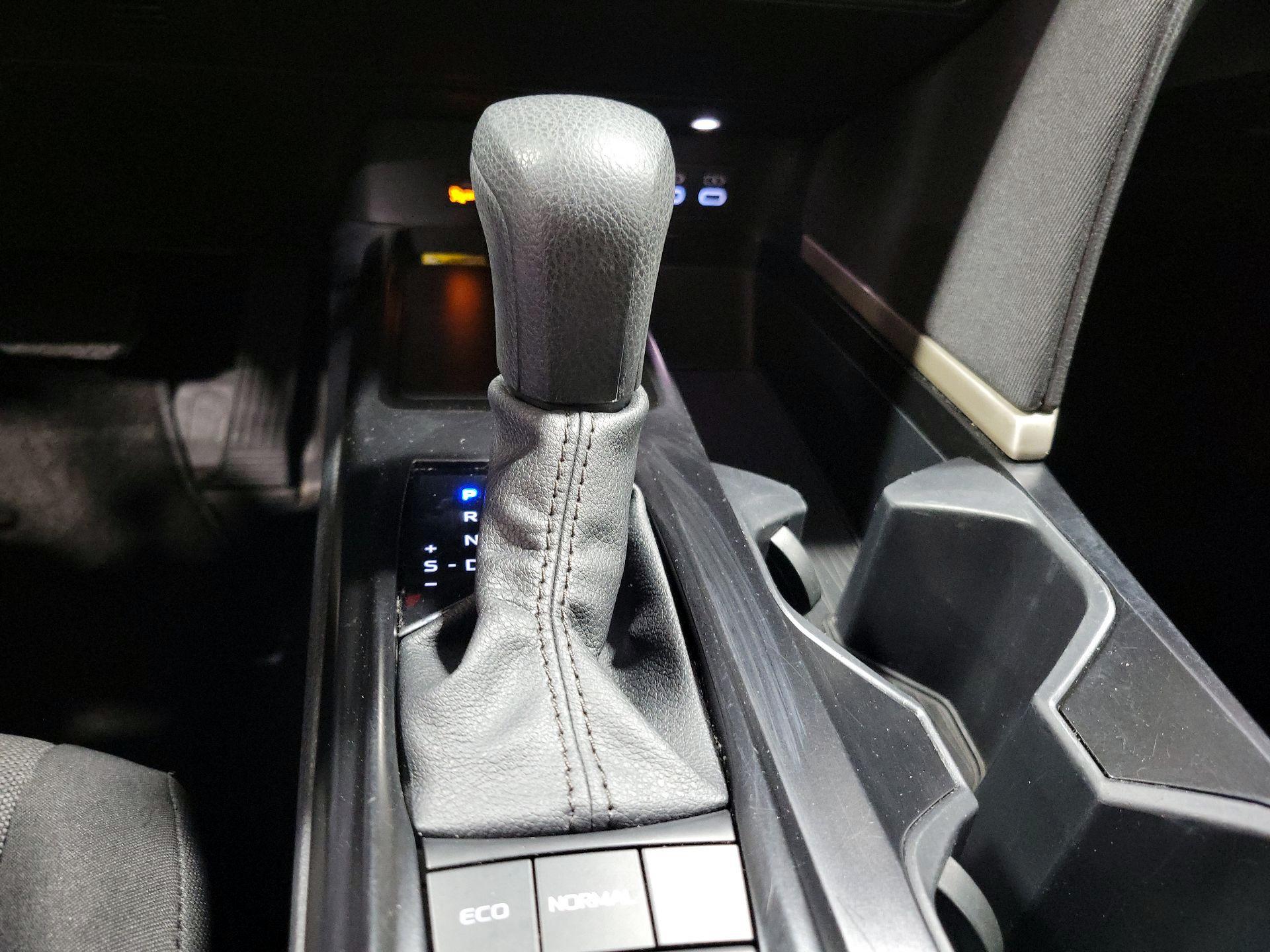 Thumbnail: 2025 Toyota Camry - 17