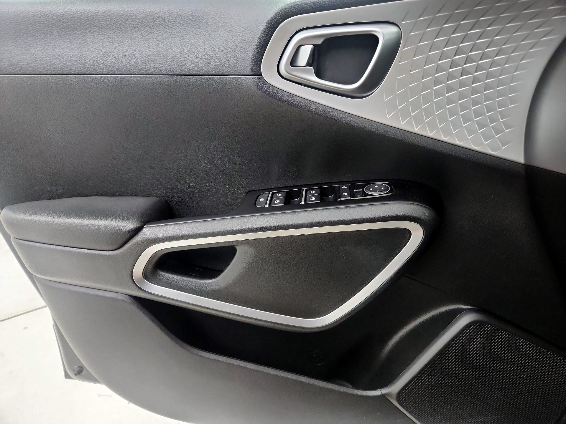 Thumbnail: 2025 Kia Soul - 12