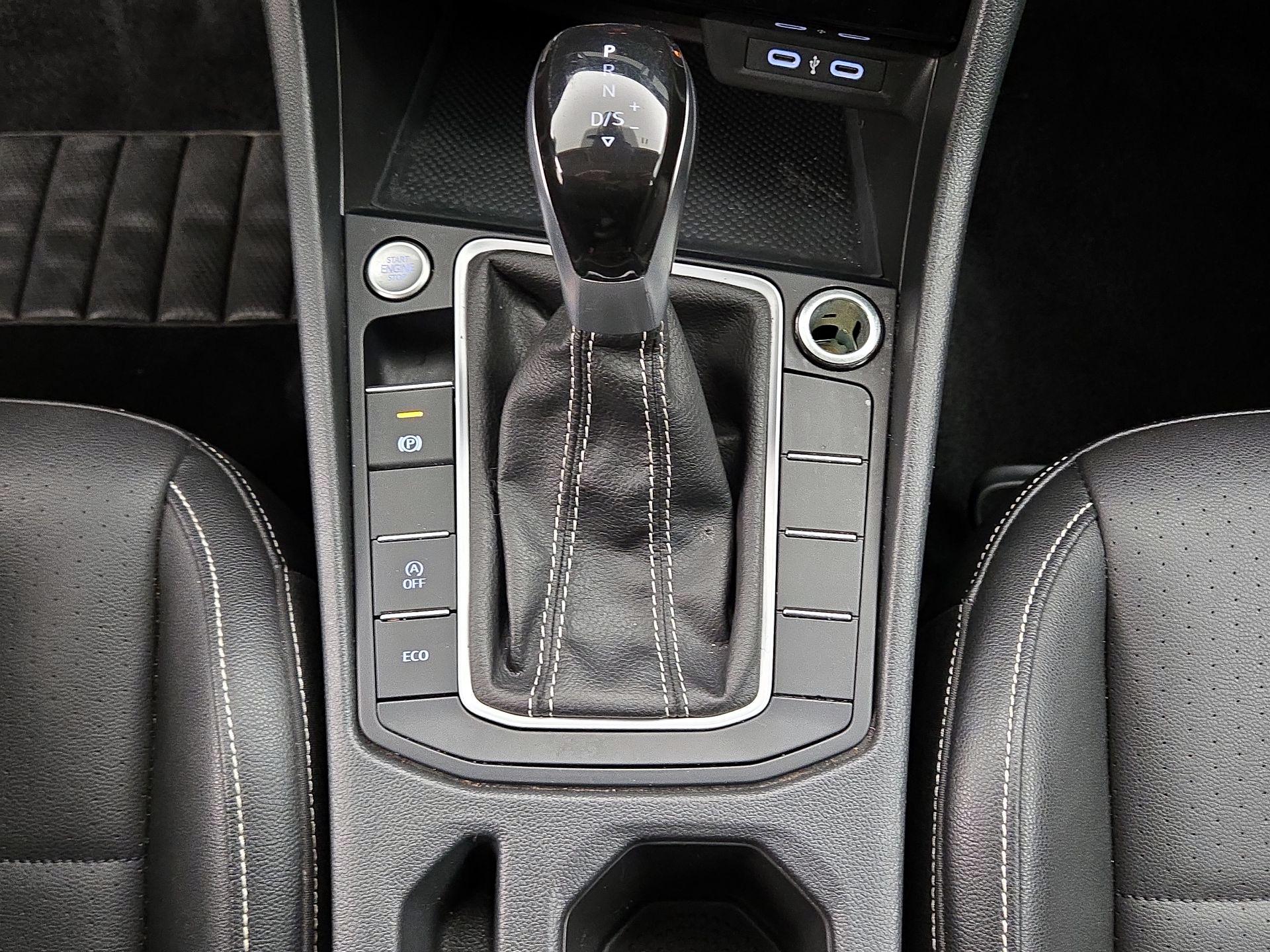 Thumbnail: 2024 Volkswagen Jetta - 16