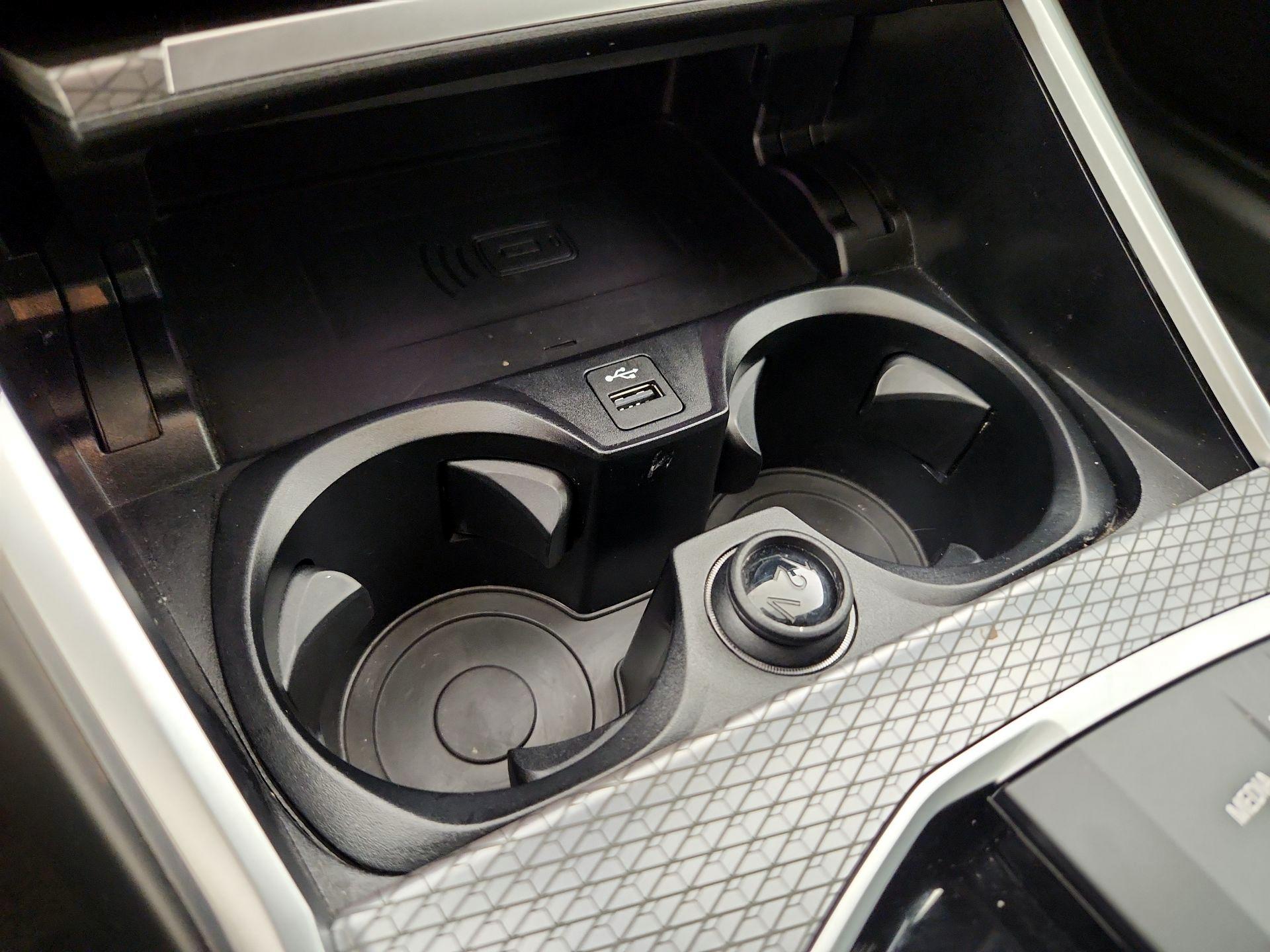 Thumbnail: 2025 BMW 4 Series - 19