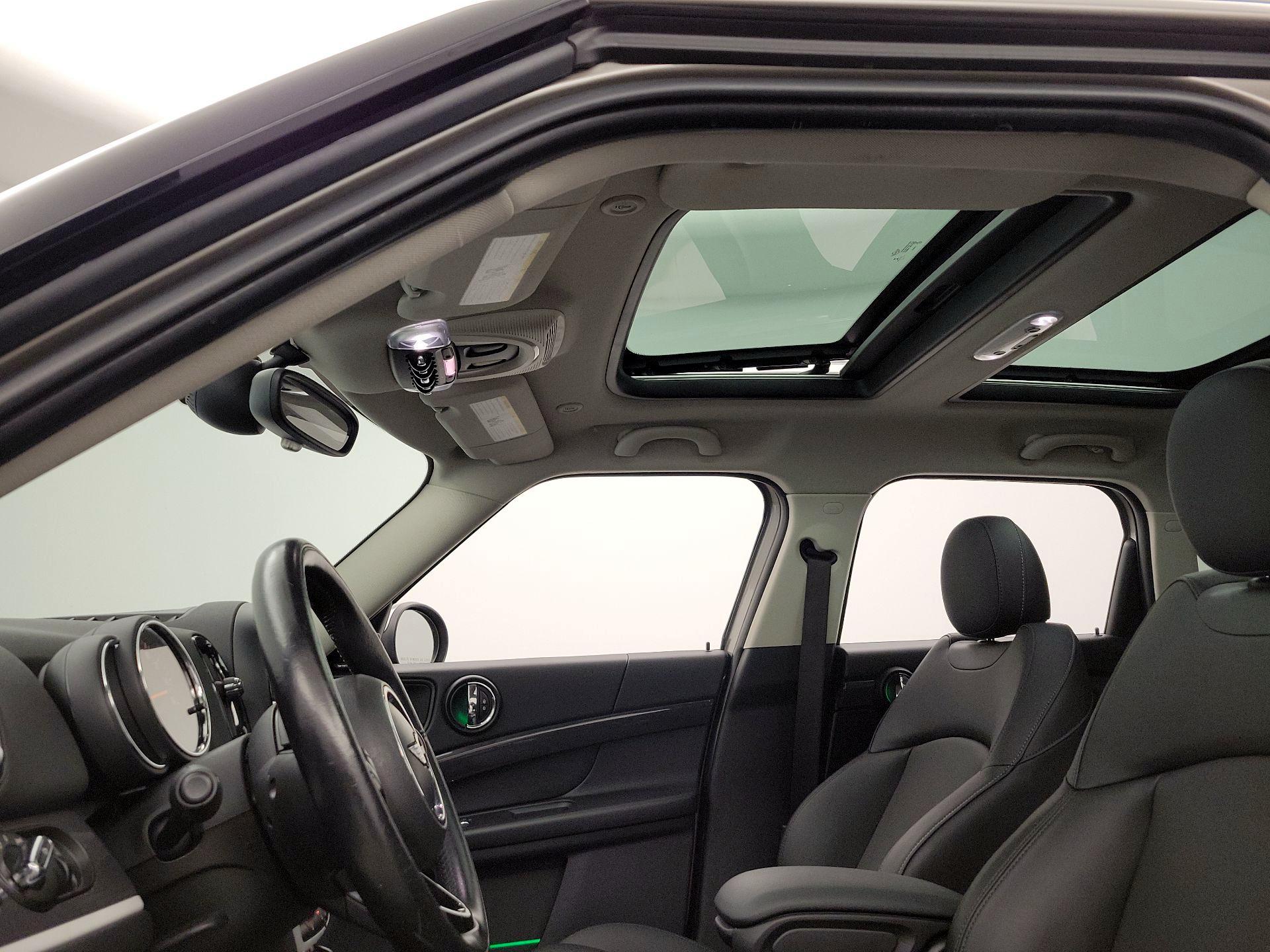 Thumbnail: 2017 MINI Cooper Countryman - 19