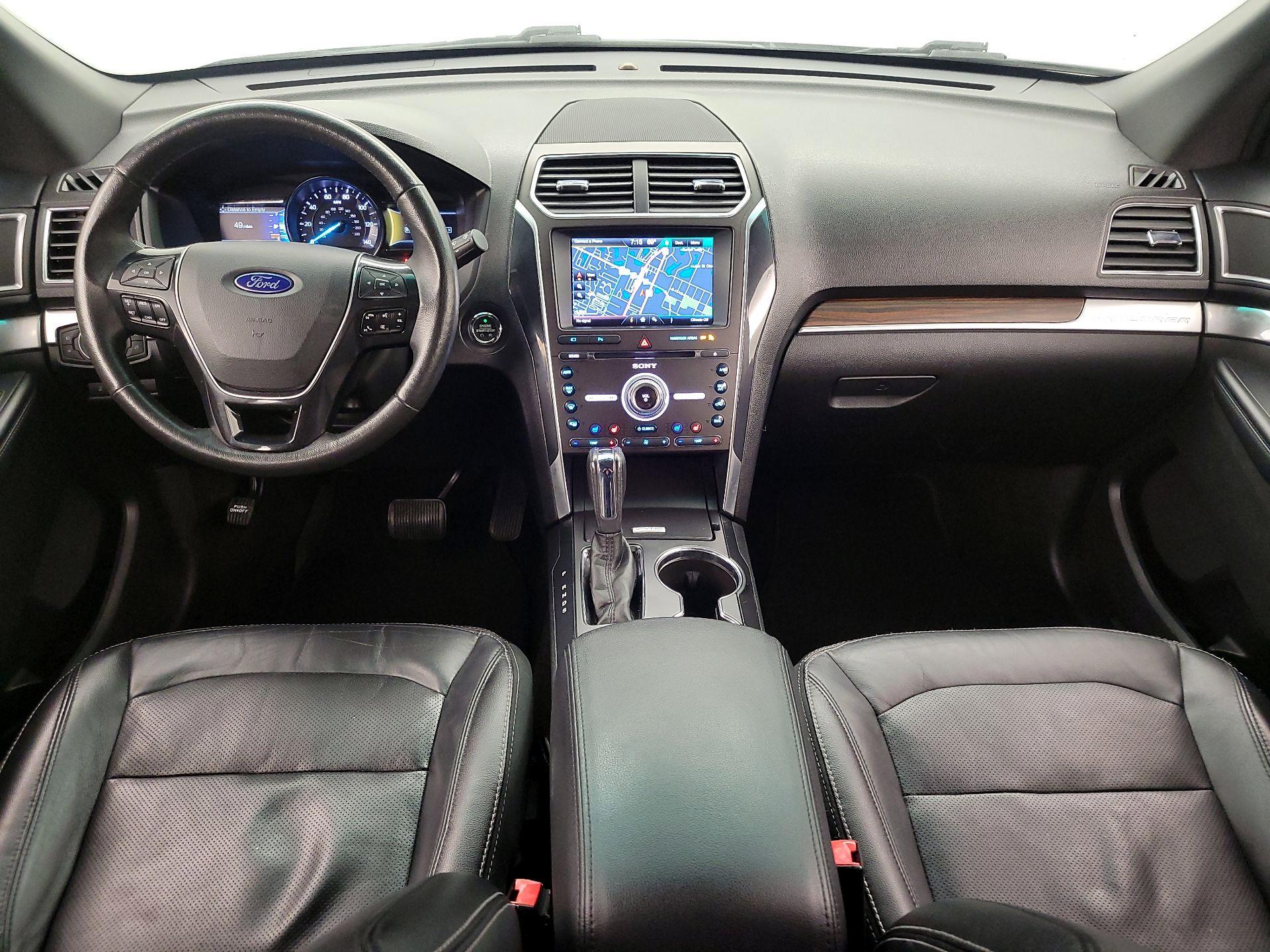 Thumbnail: 2016 Ford Explorer - 9