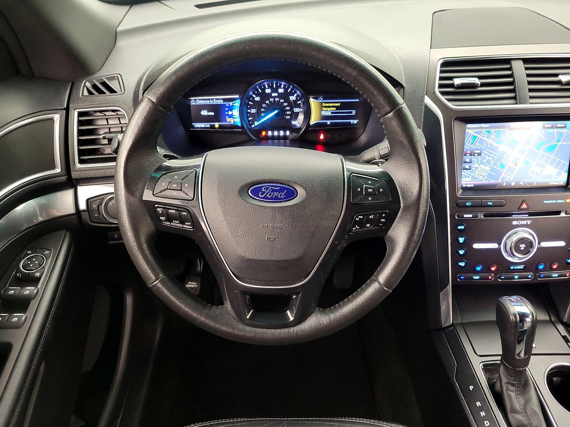 Thumbnail: 2016 Ford Explorer - 10