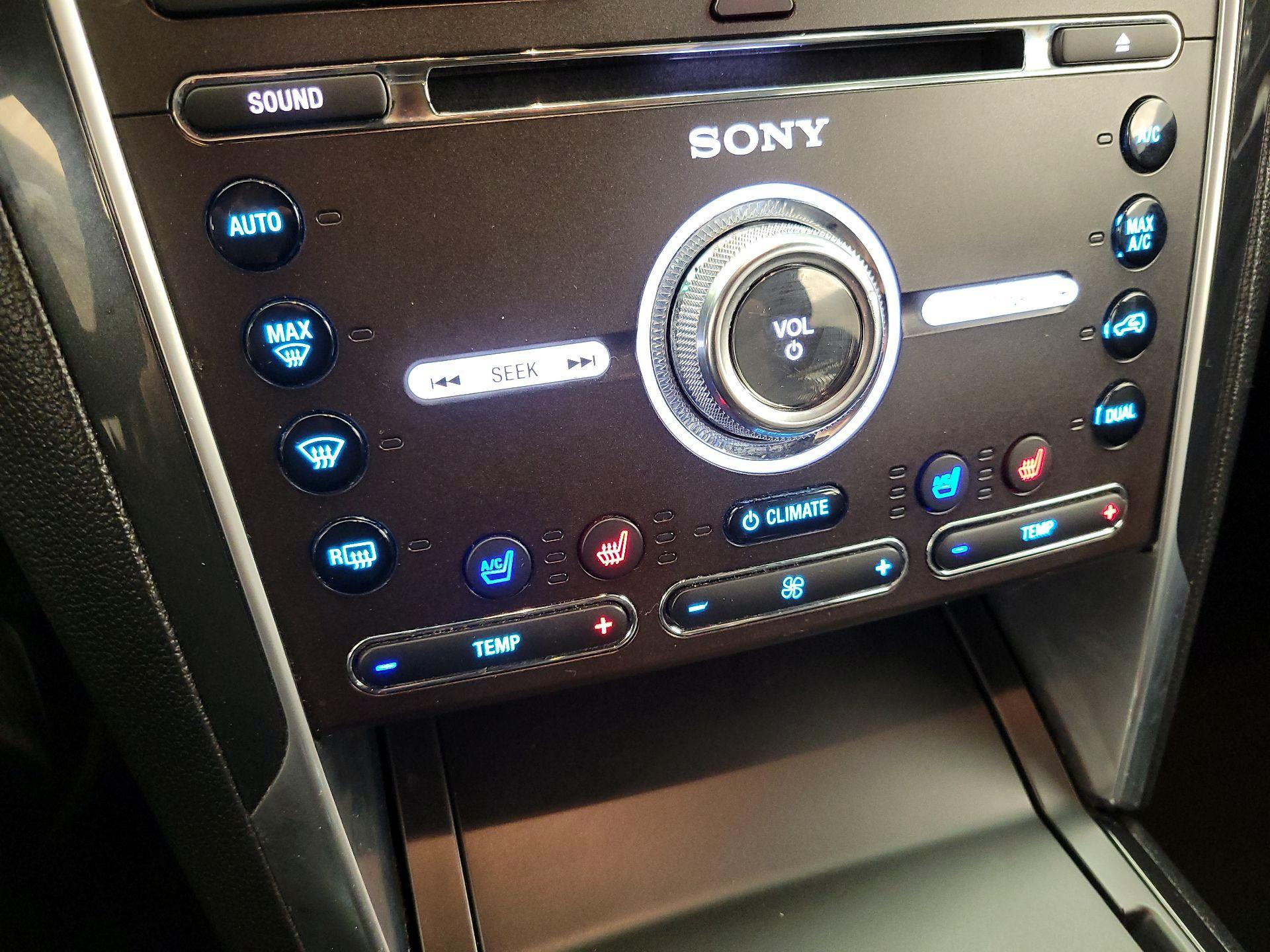 Thumbnail: 2016 Ford Explorer - 17