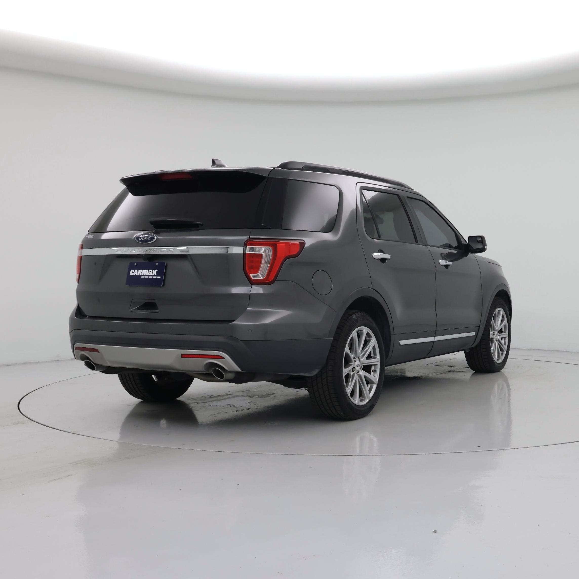 Thumbnail: 2016 Ford Explorer - 8