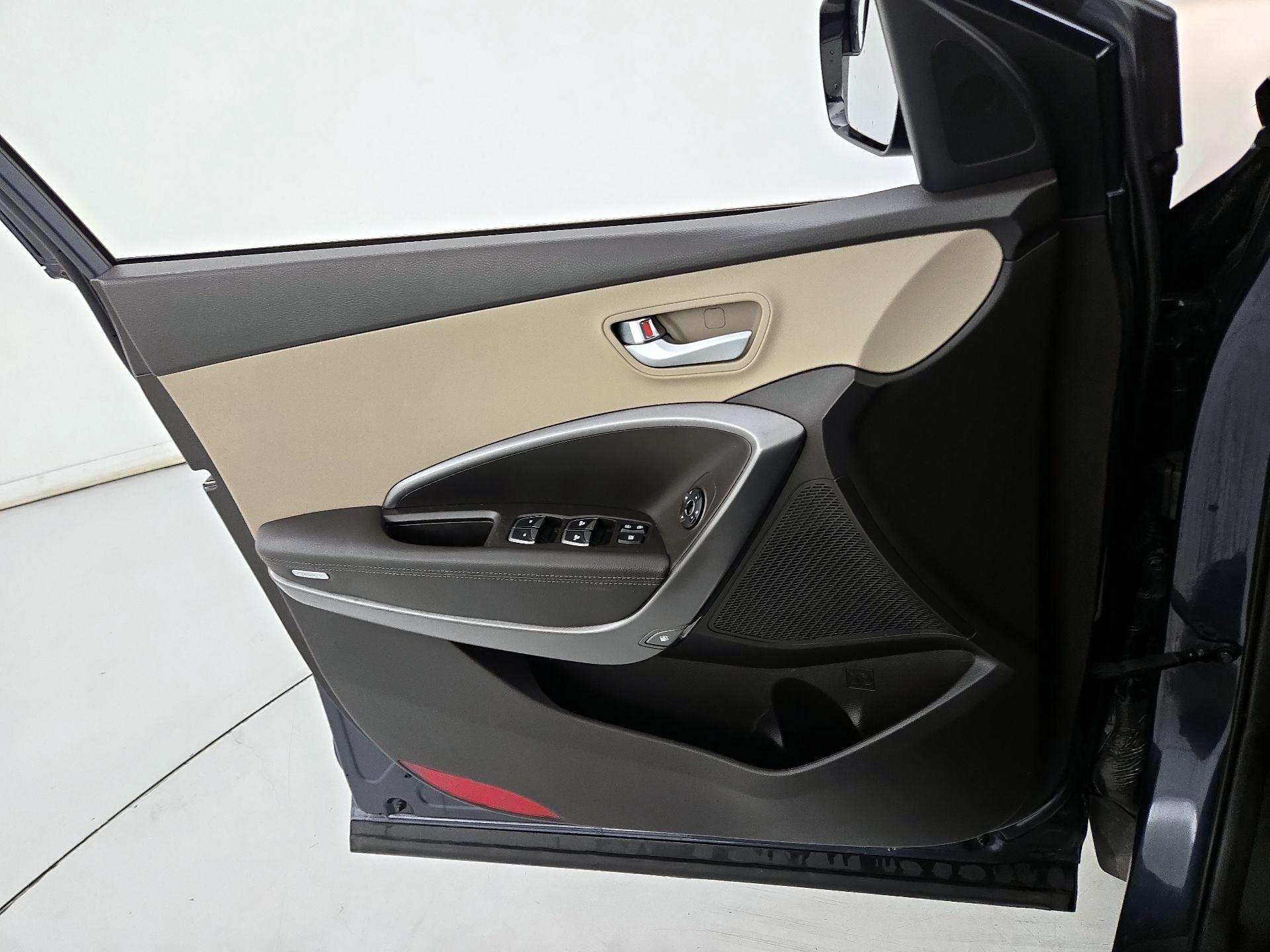 Thumbnail: 2017 Hyundai Santa Fe - 12