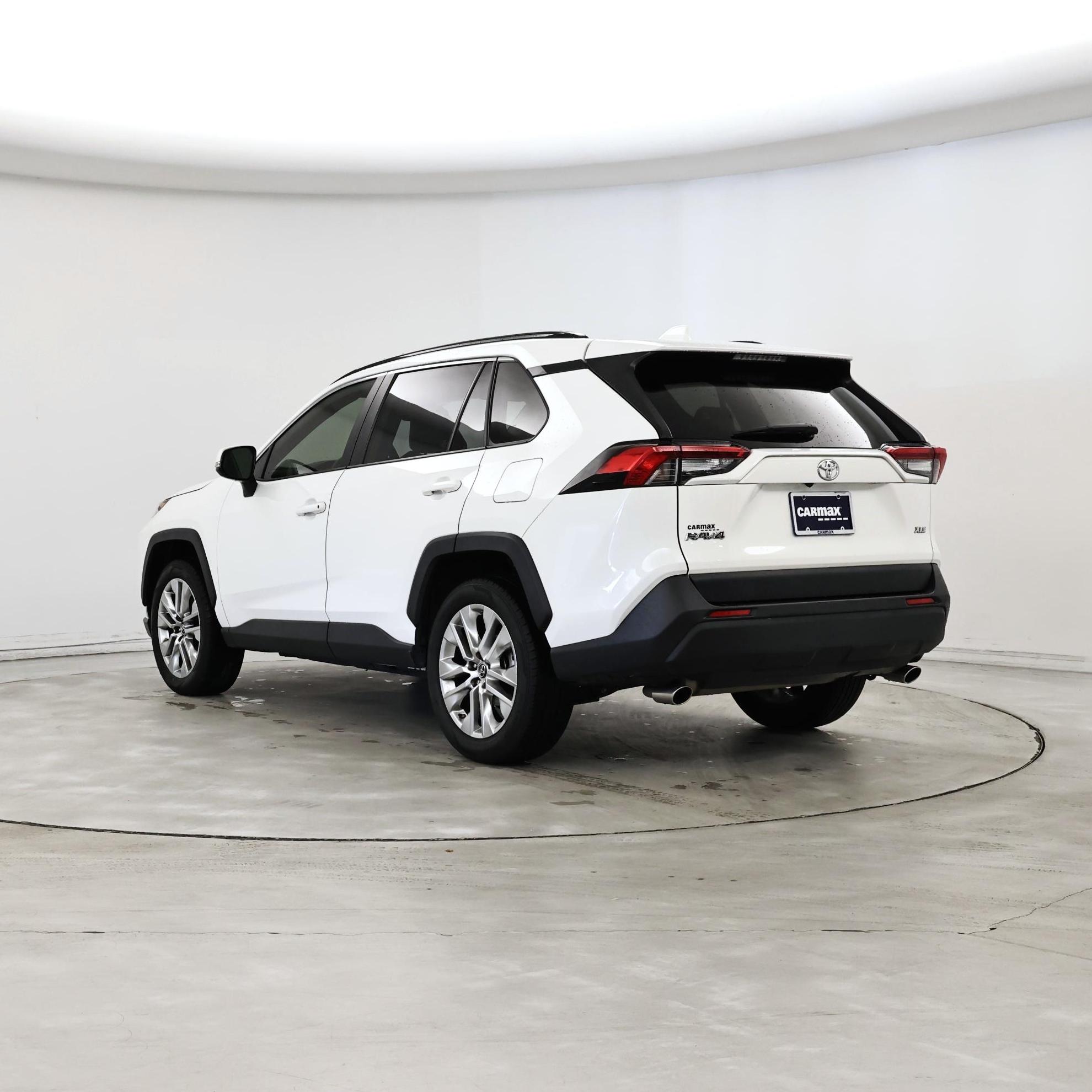 Thumbnail: 2019 Toyota RAV4 - 2