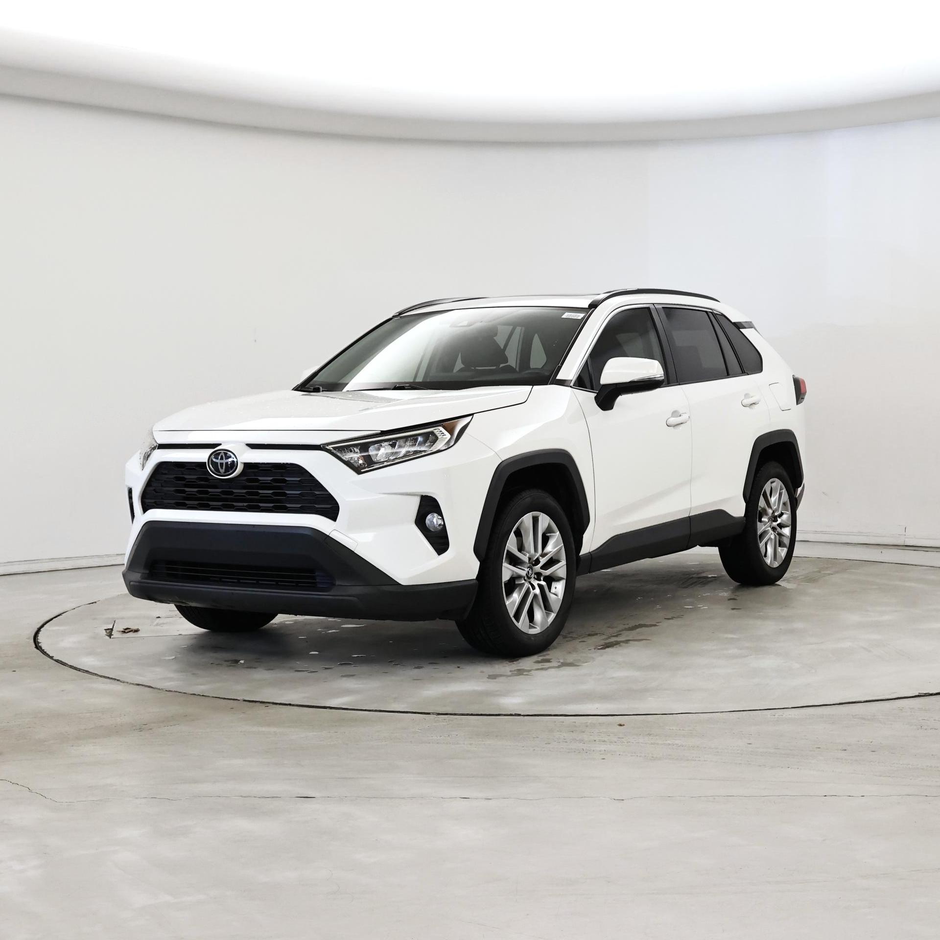 Thumbnail: 2019 Toyota RAV4 - 4