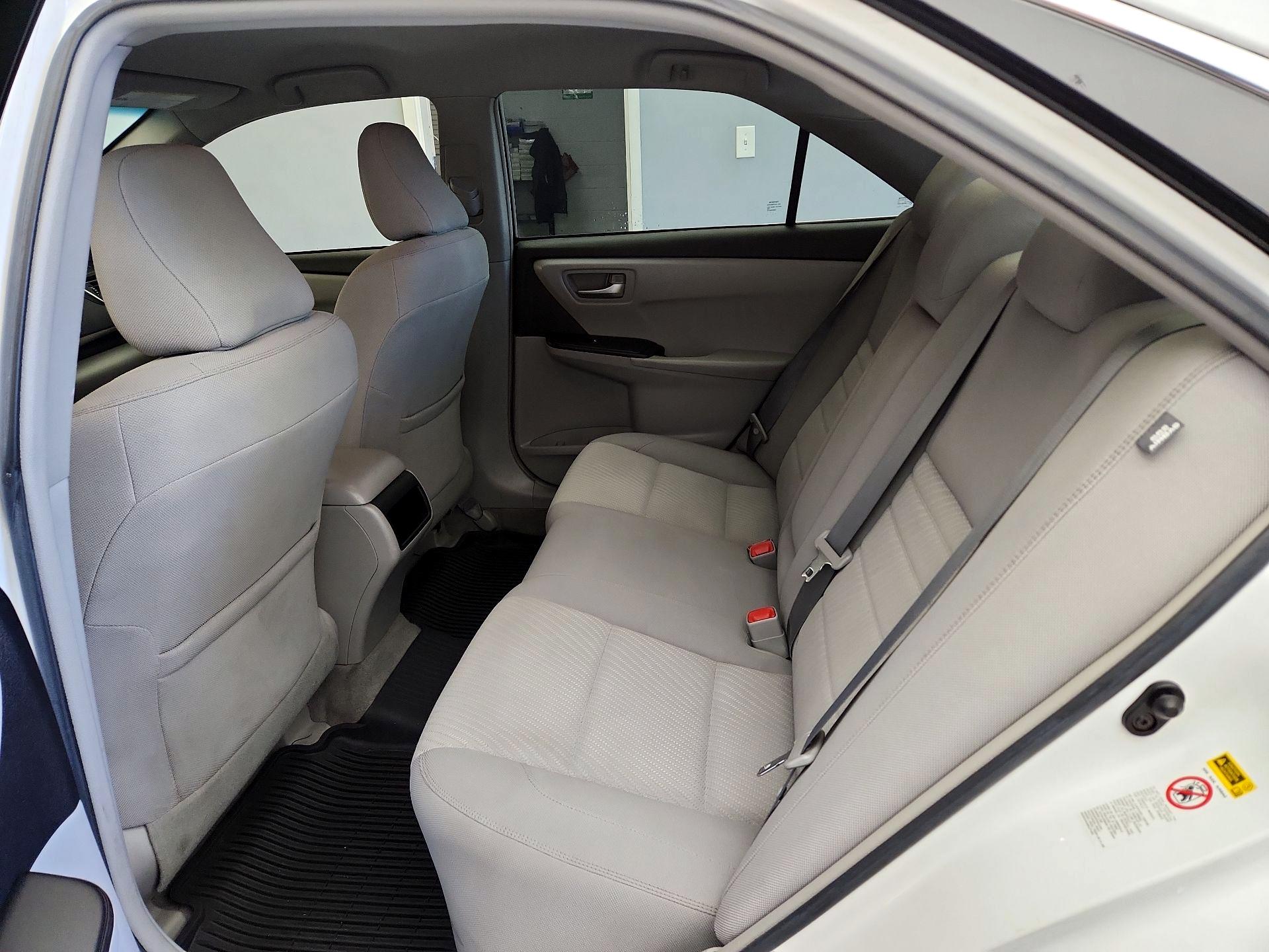 Thumbnail: 2017 Toyota Camry - 18