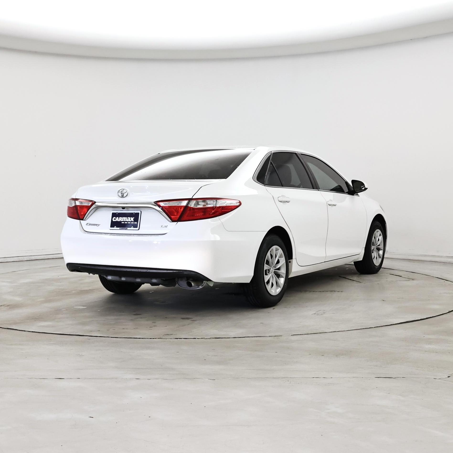 Thumbnail: 2017 Toyota Camry - 8