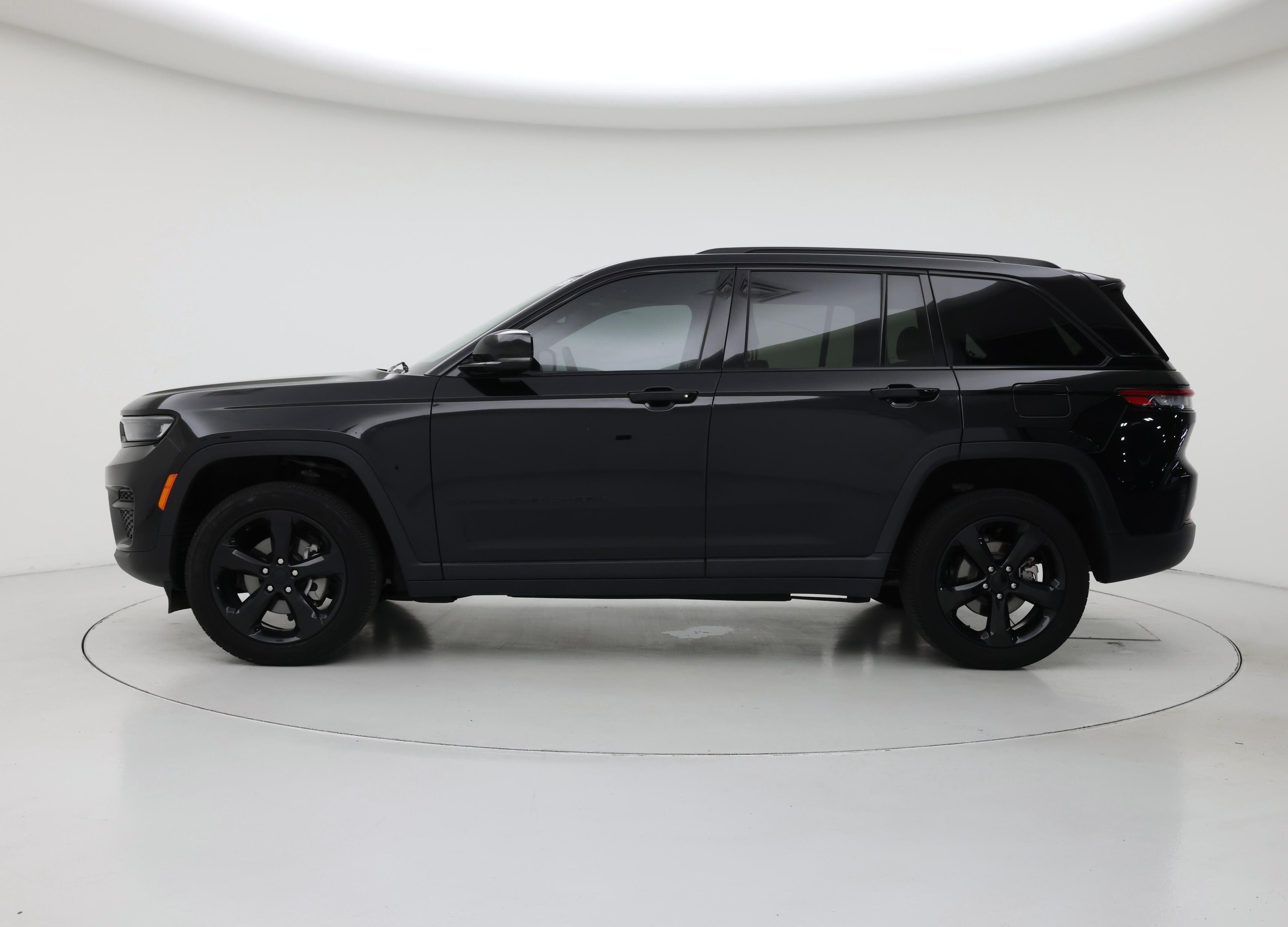 Thumbnail: 2023 Jeep Grand Cherokee - 3