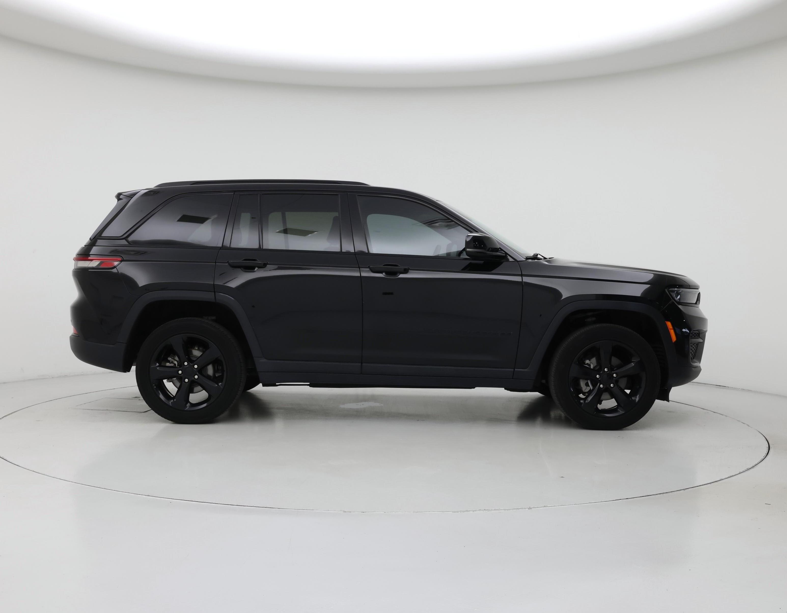 Thumbnail: 2023 Jeep Grand Cherokee - 7