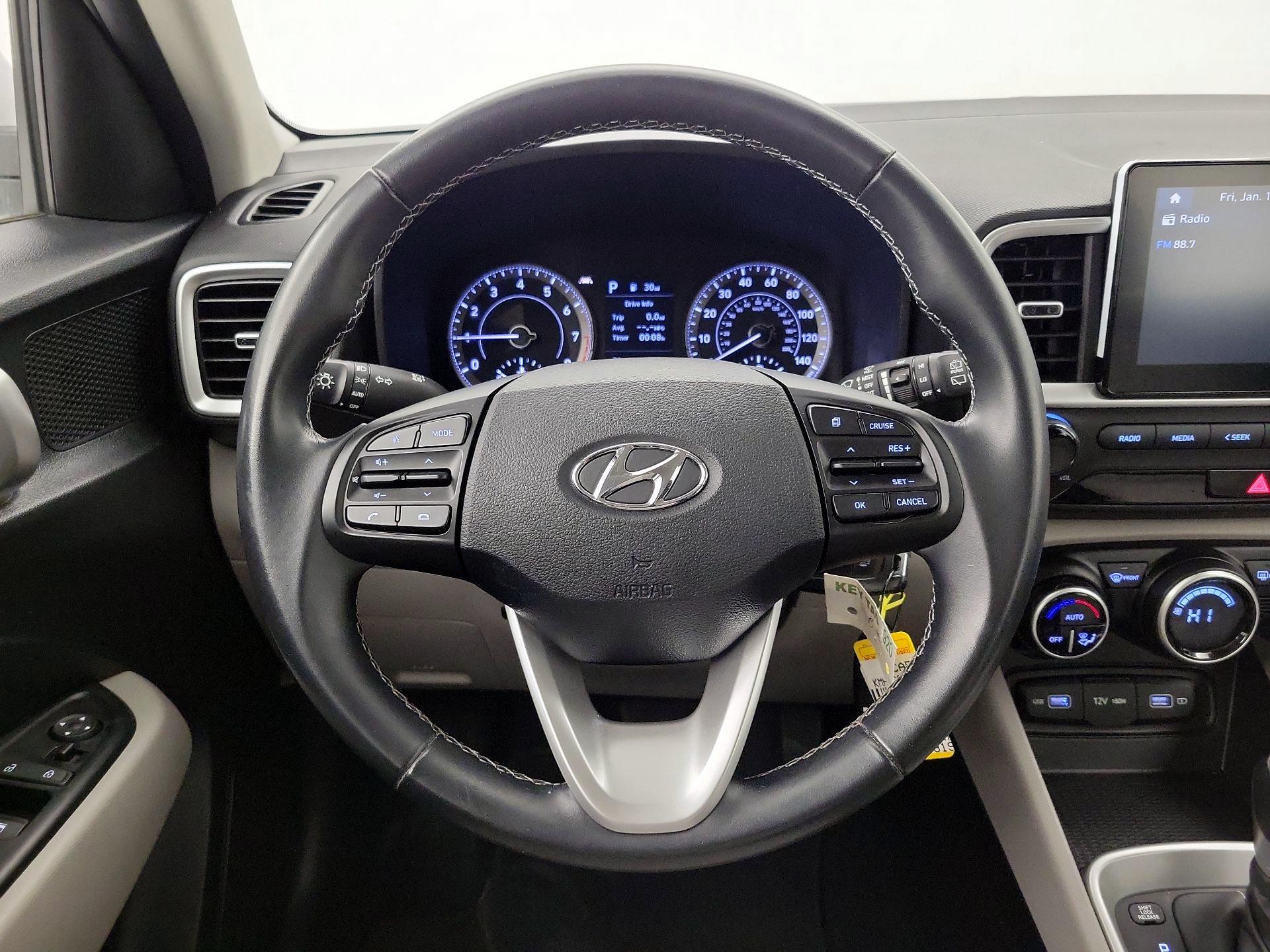 Thumbnail: 2022 Hyundai Venue - 10