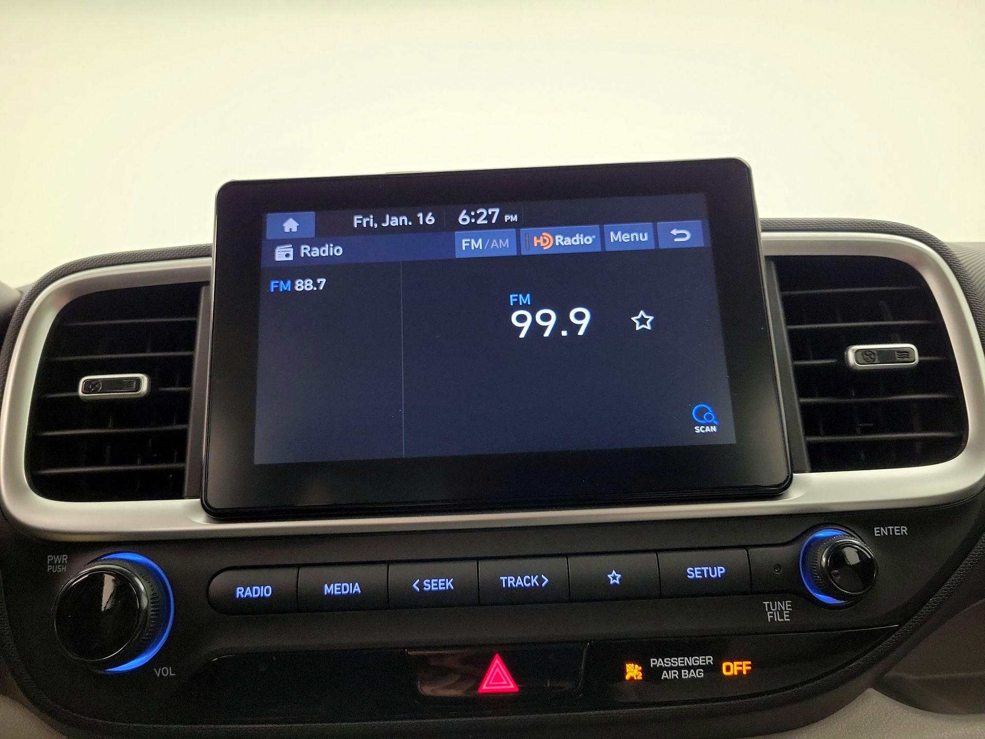 Thumbnail: 2022 Hyundai Venue - 15