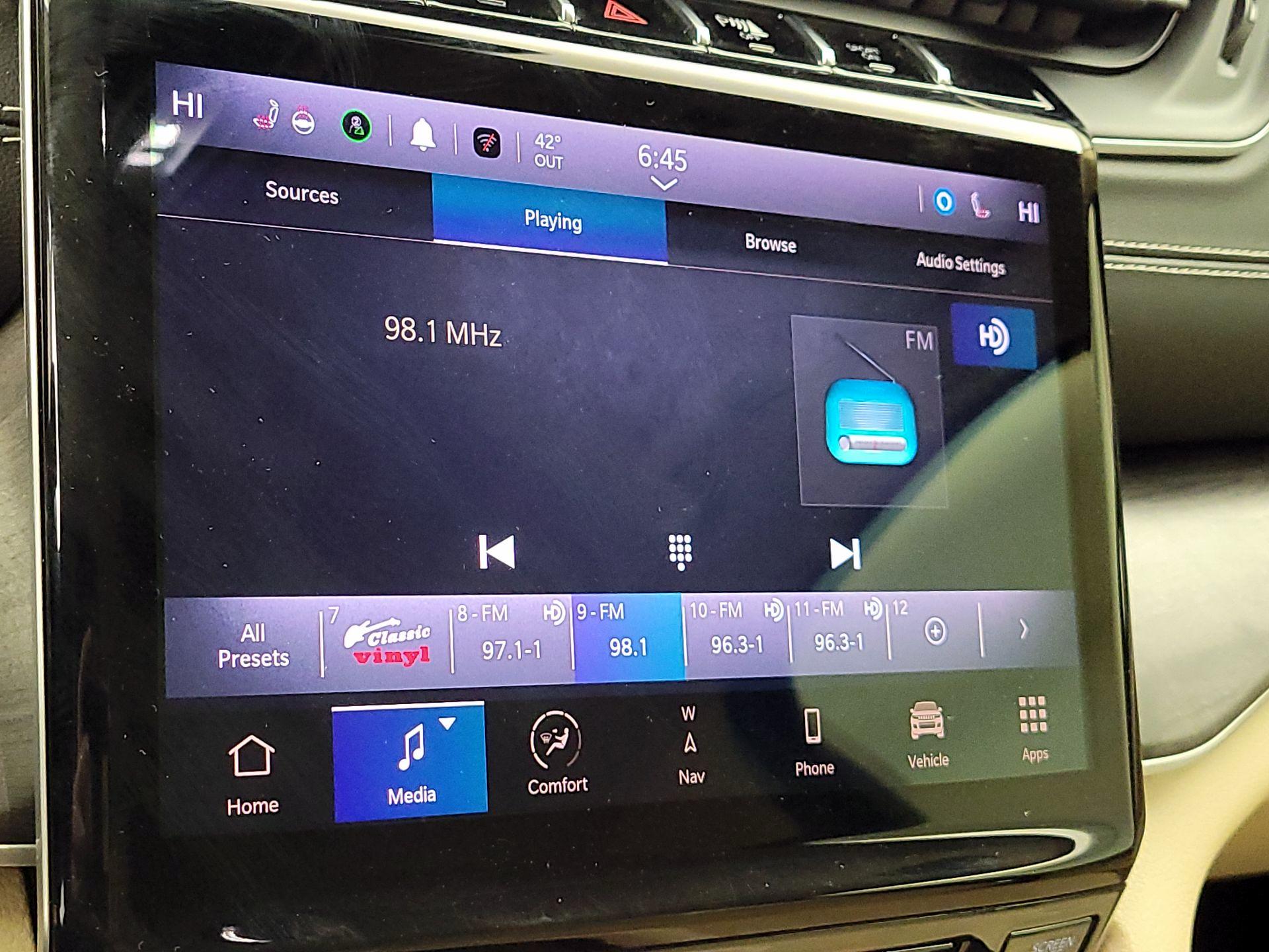 Thumbnail: 2022 Jeep Grand Cherokee - 16