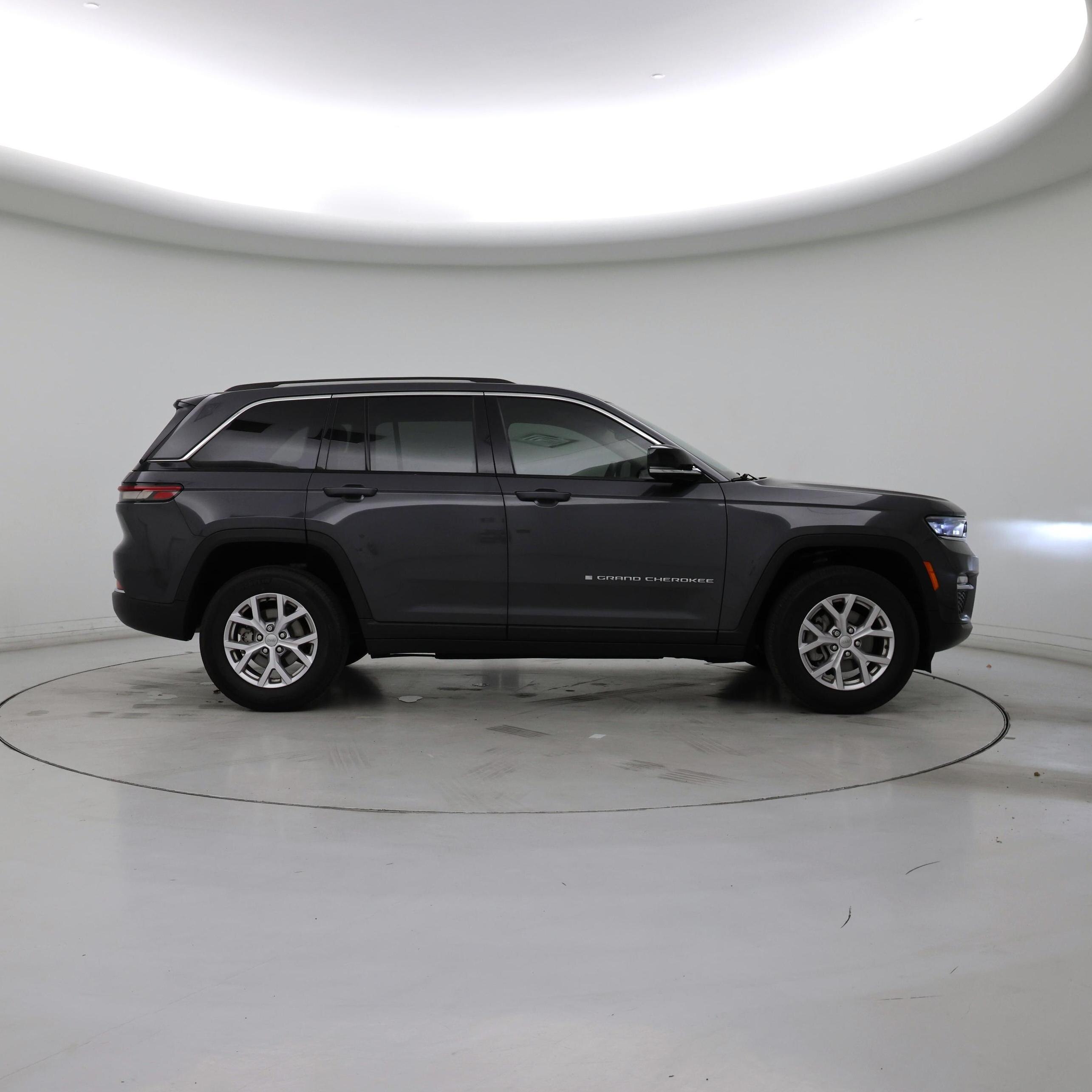 Thumbnail: 2022 Jeep Grand Cherokee - 7