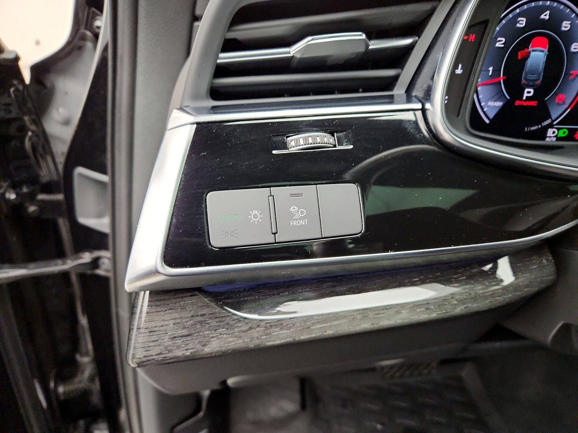 Thumbnail: 2020 Audi Q7 - 13