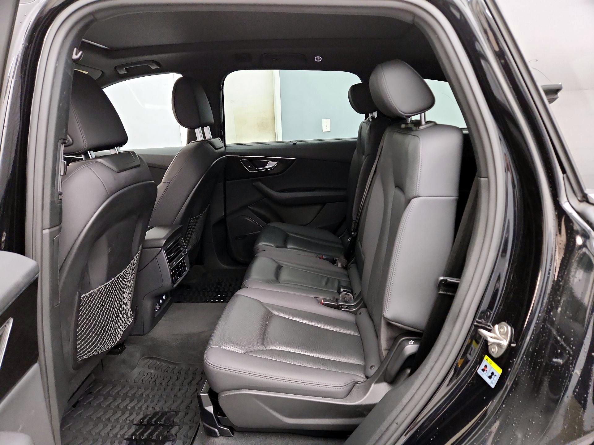 Thumbnail: 2020 Audi Q7 - 20