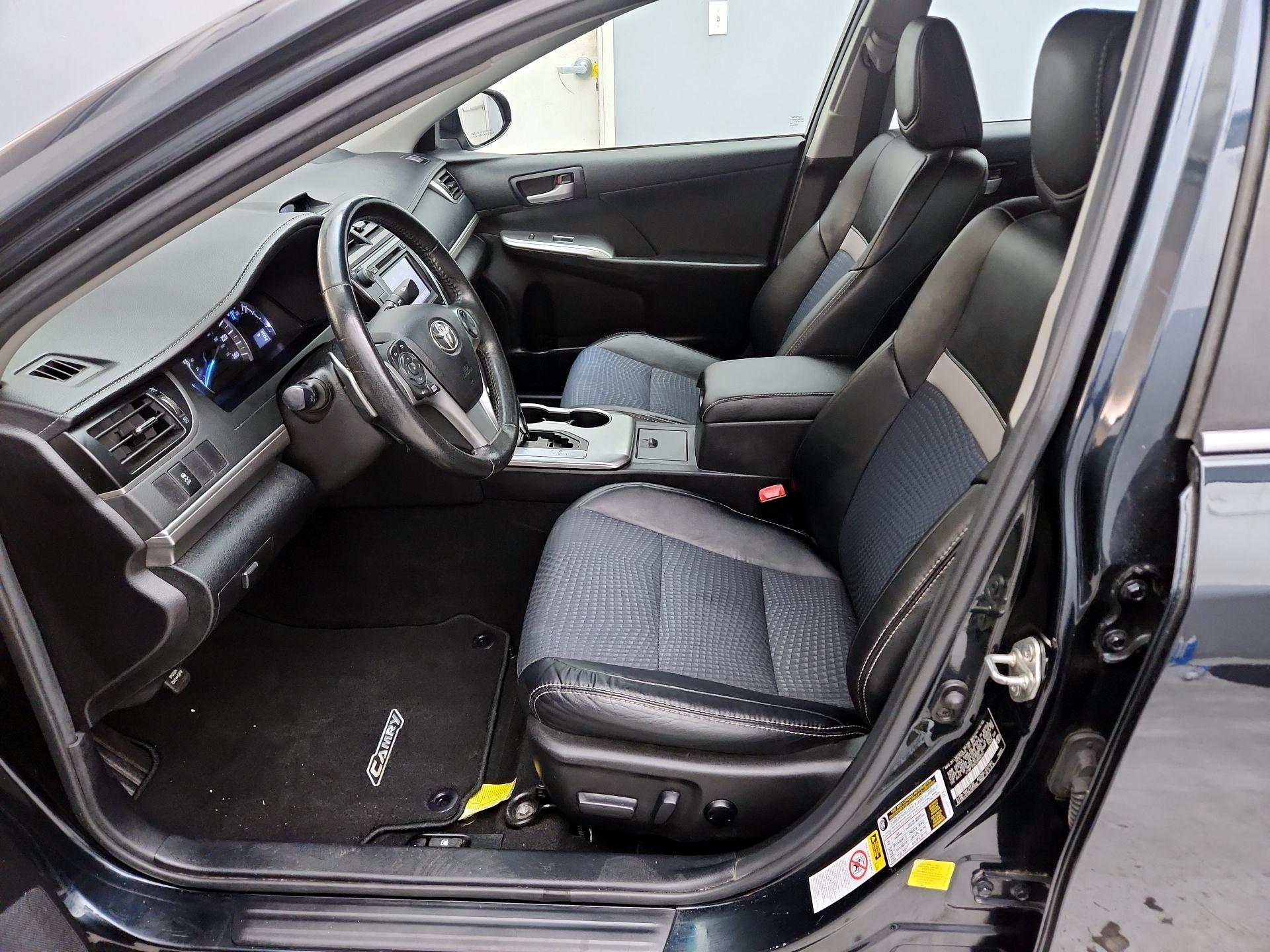 Thumbnail: 2014 Toyota Camry - 11