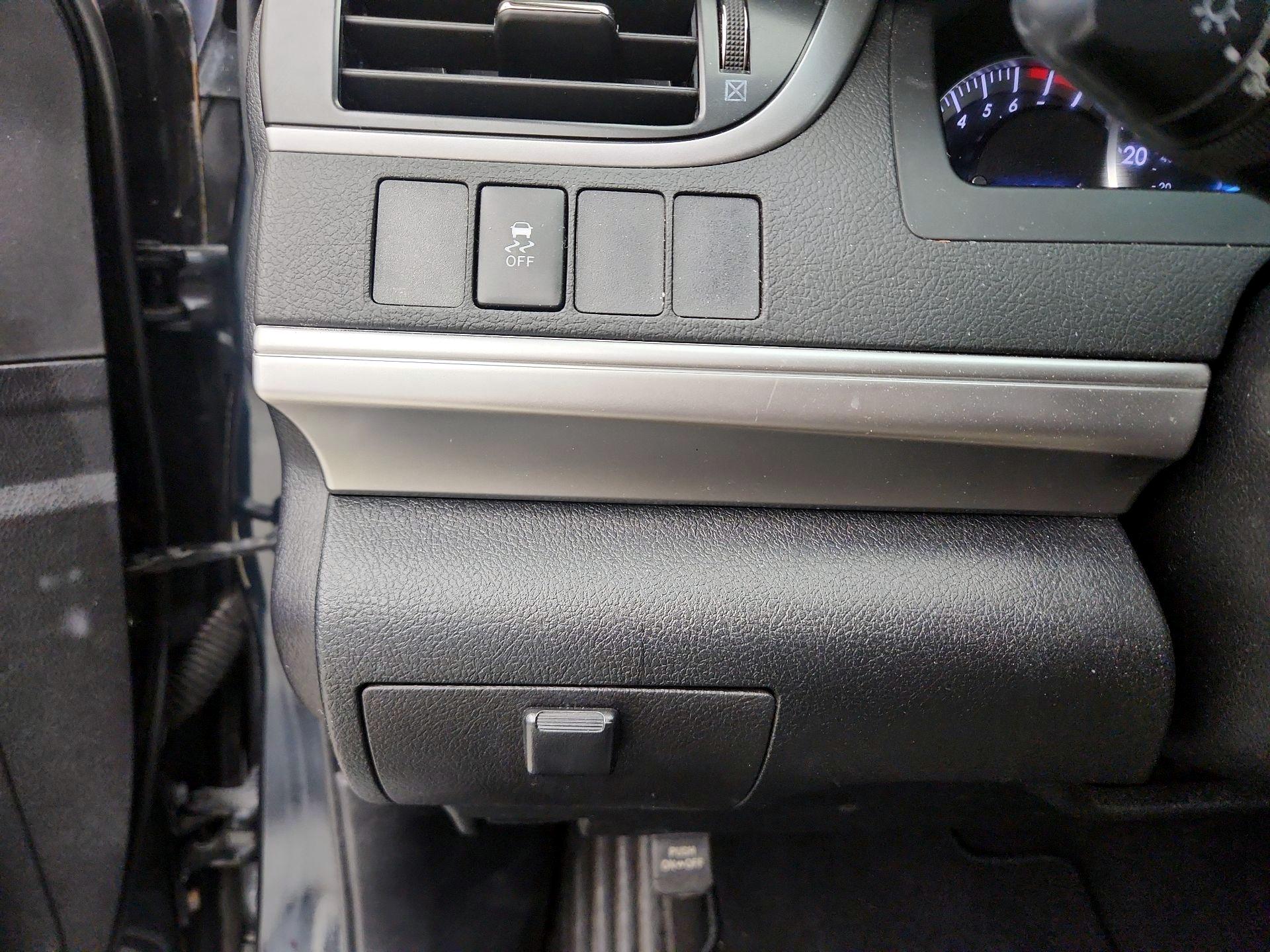 Thumbnail: 2014 Toyota Camry - 13