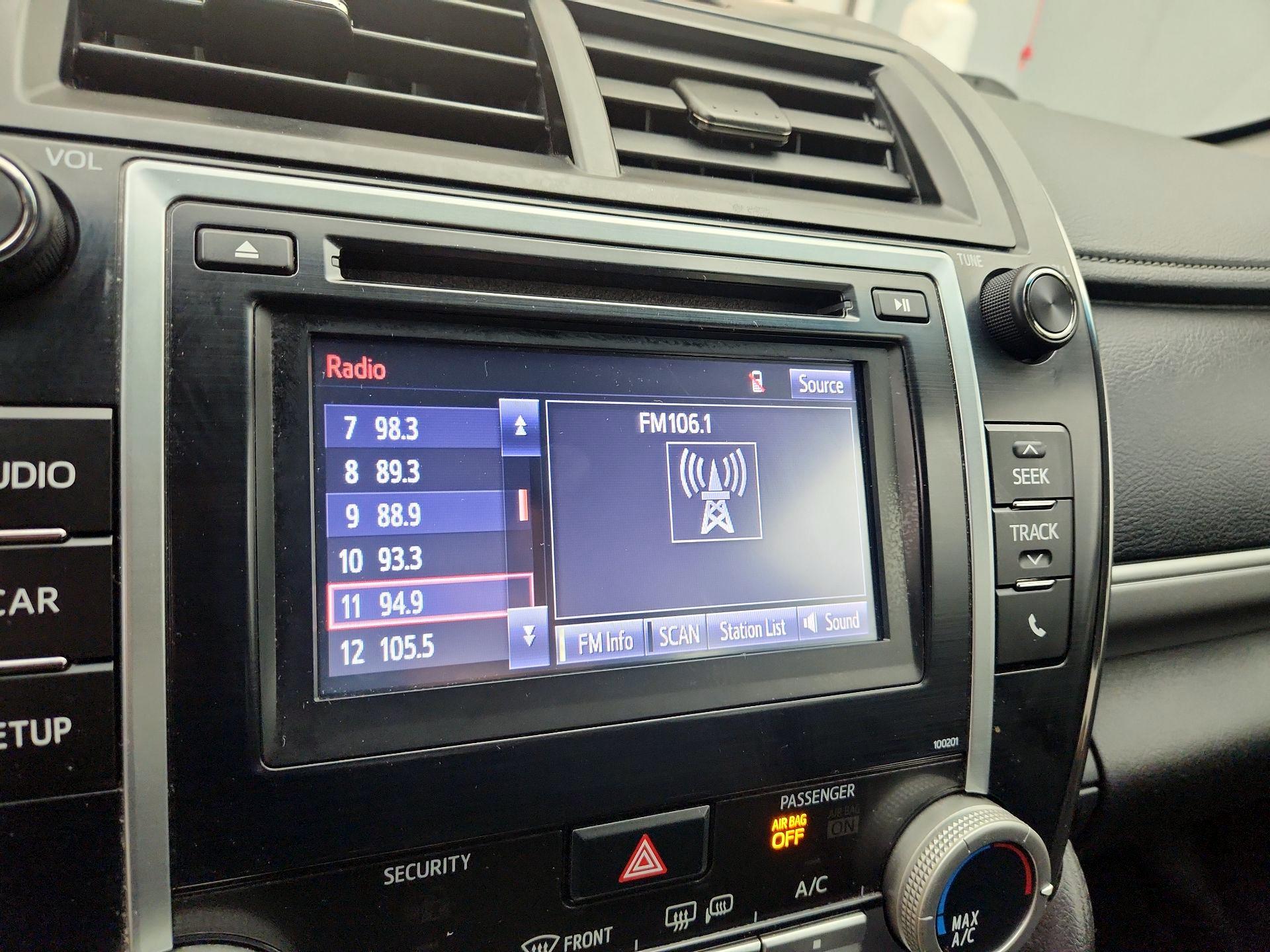 Thumbnail: 2014 Toyota Camry - 15