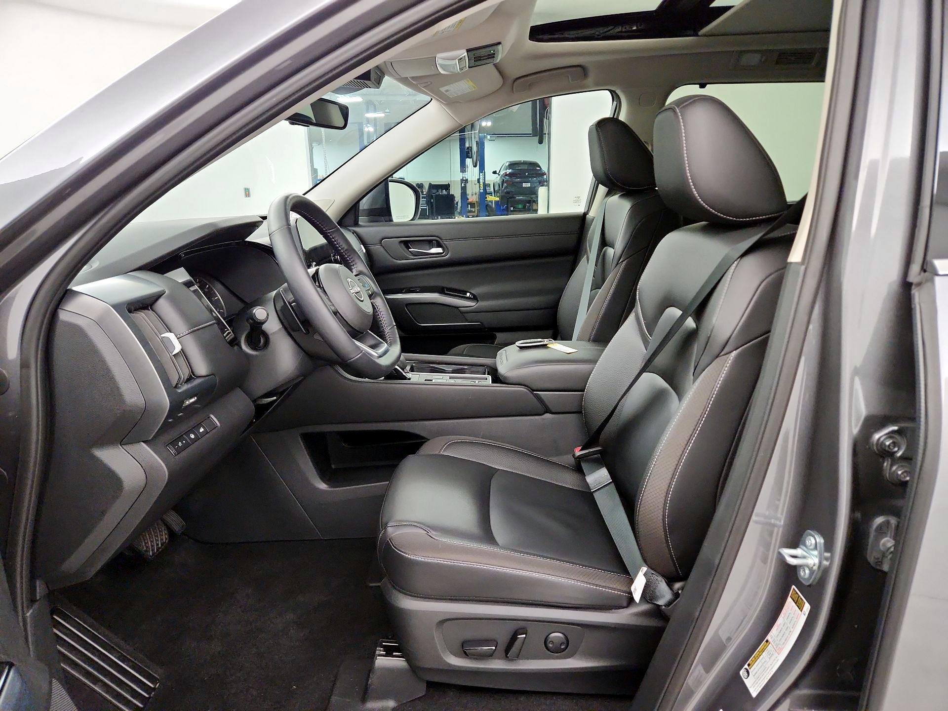 Thumbnail: 2025 Nissan Pathfinder - 11