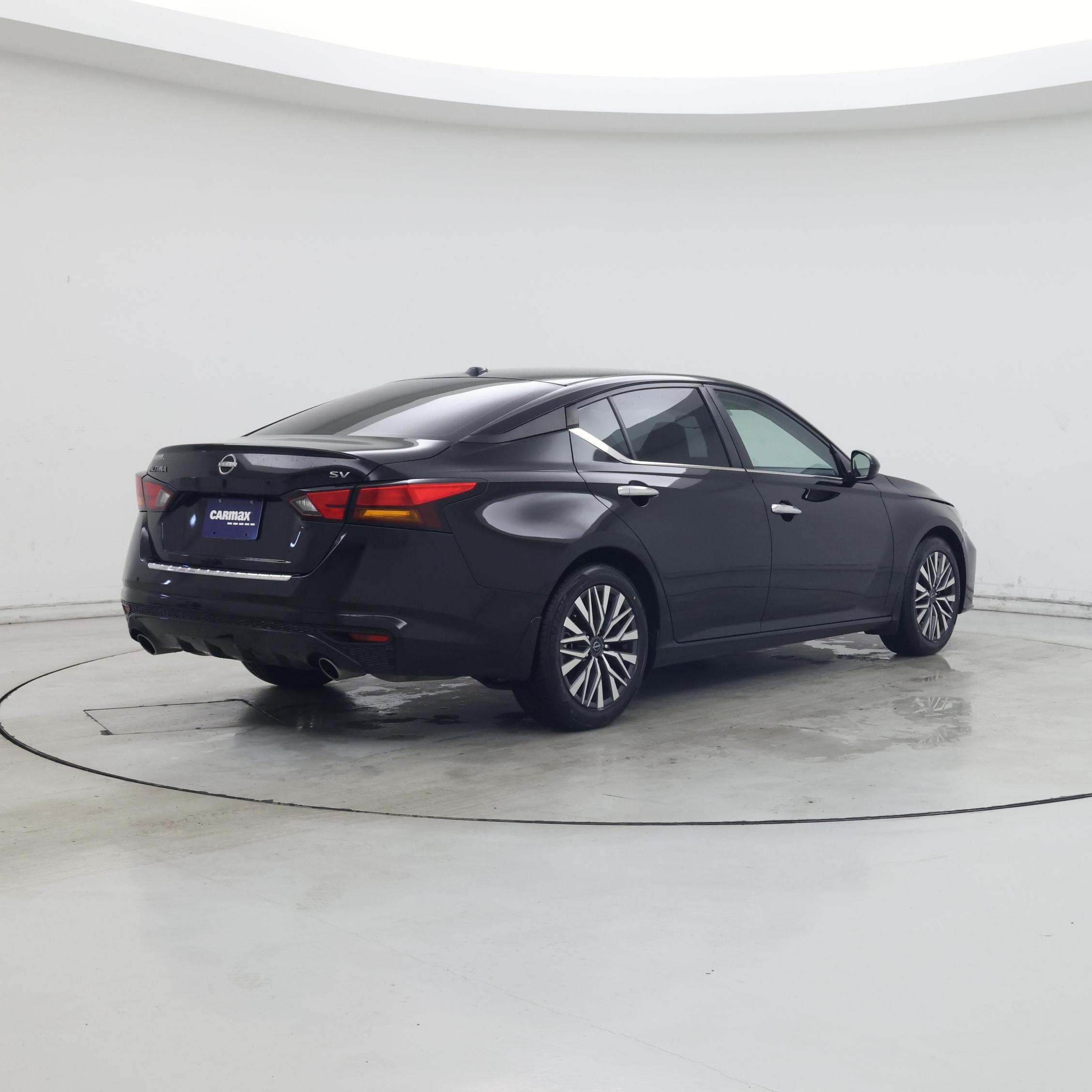 Thumbnail: 2023 Nissan Altima - 8