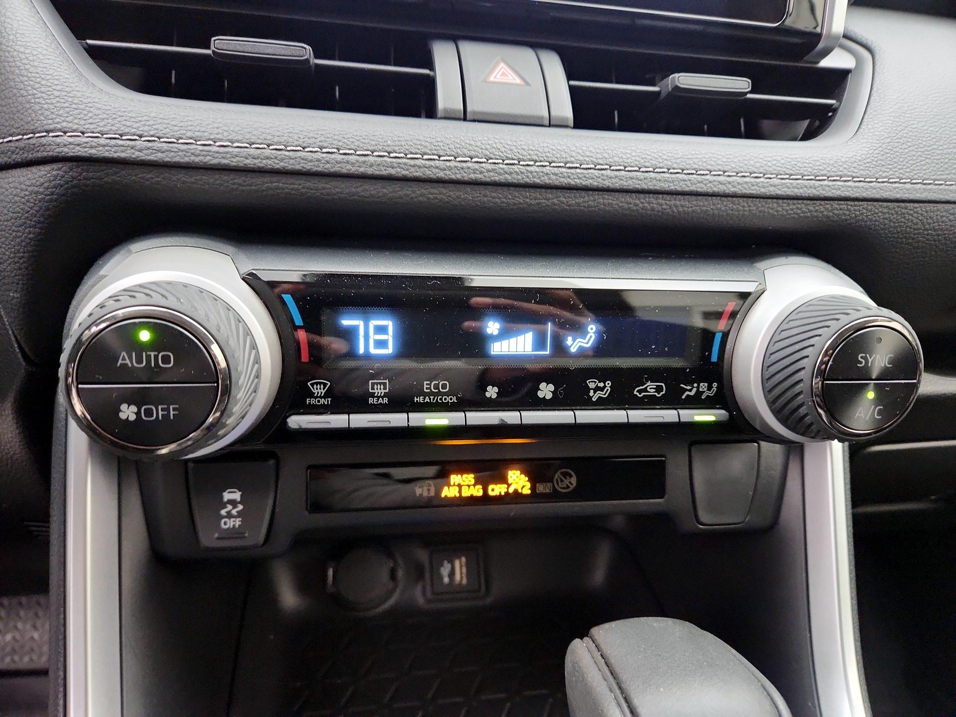 Thumbnail: 2025 Toyota RAV4 - 16