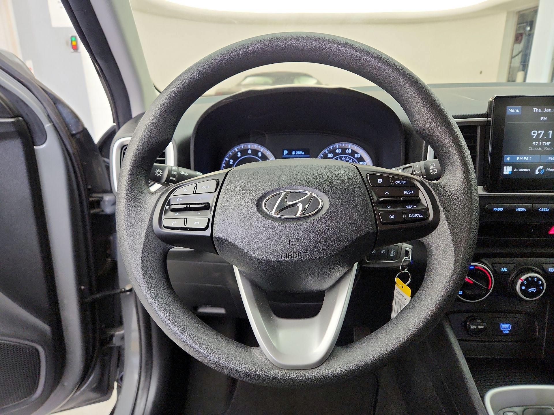 Thumbnail: 2021 Hyundai Venue - 10