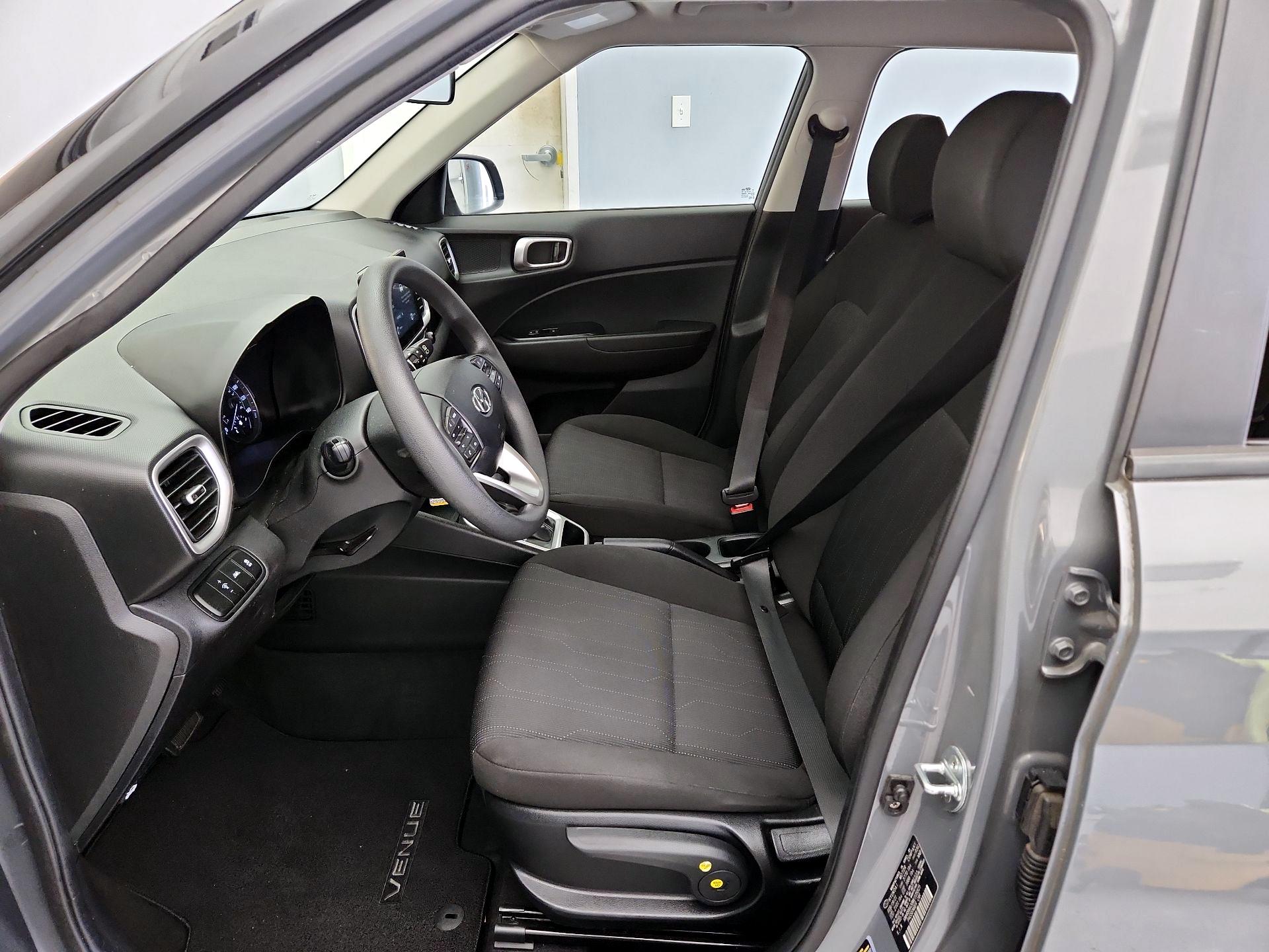 Thumbnail: 2021 Hyundai Venue - 11