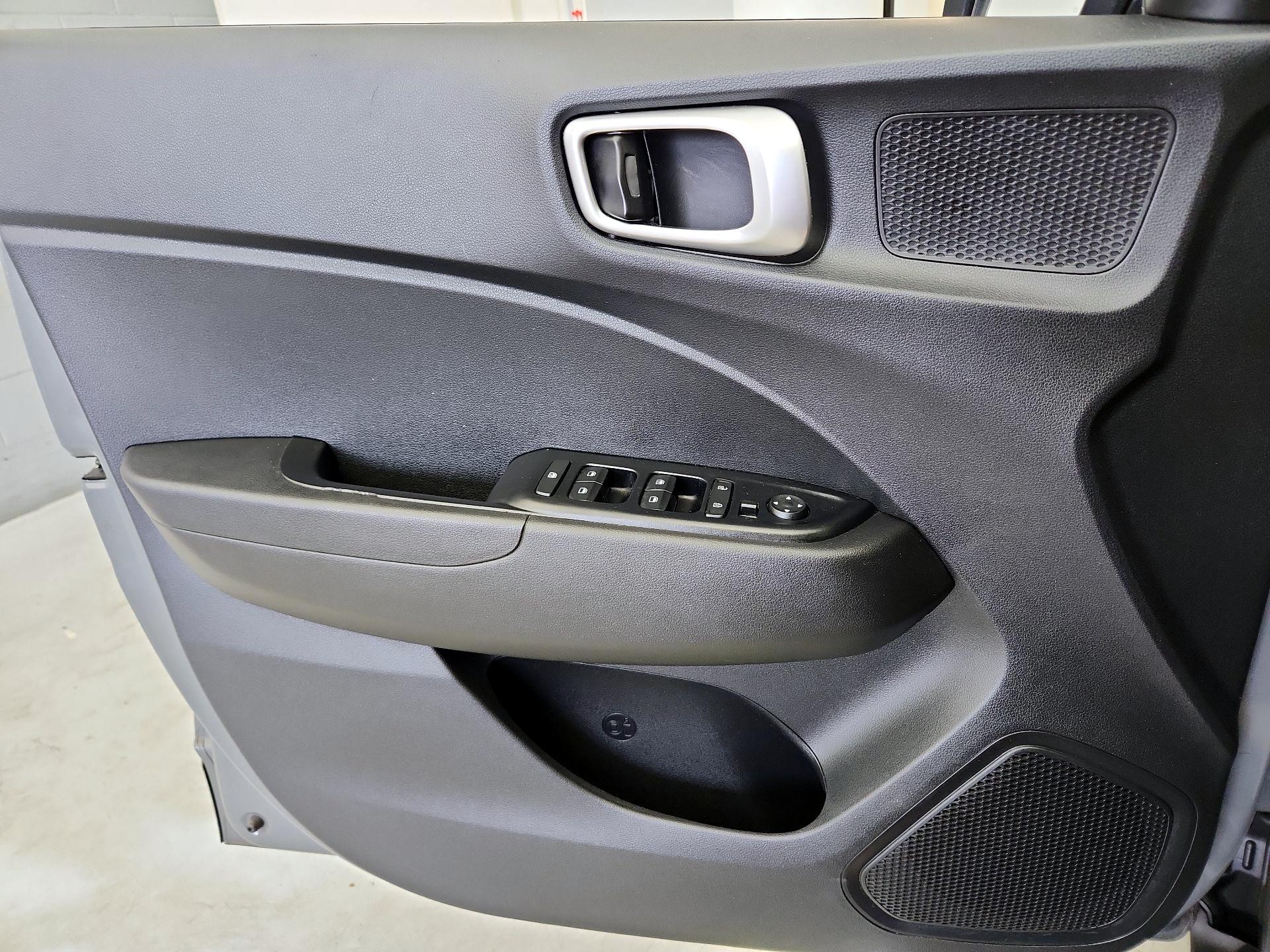 Thumbnail: 2021 Hyundai Venue - 12