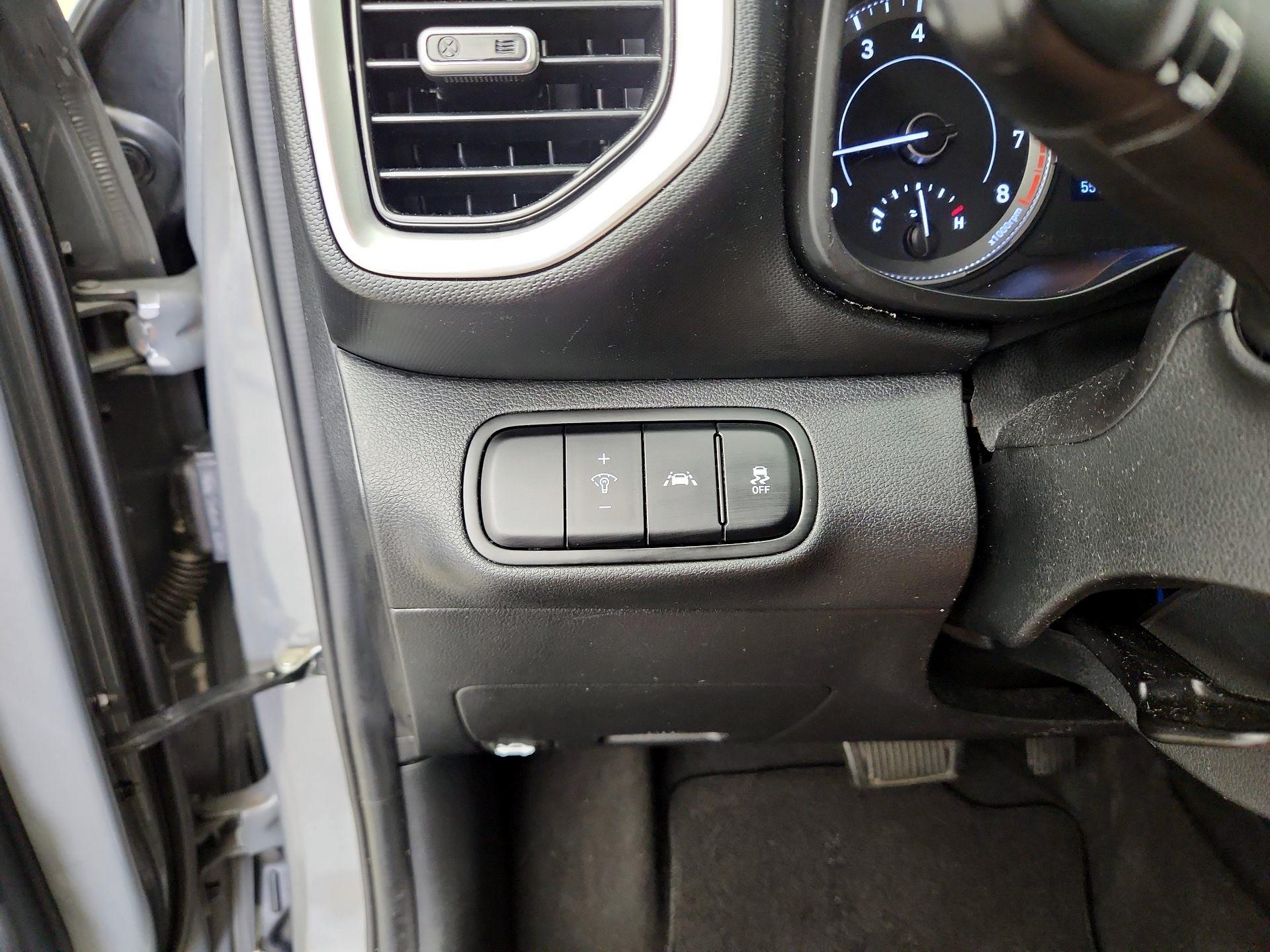 Thumbnail: 2021 Hyundai Venue - 13