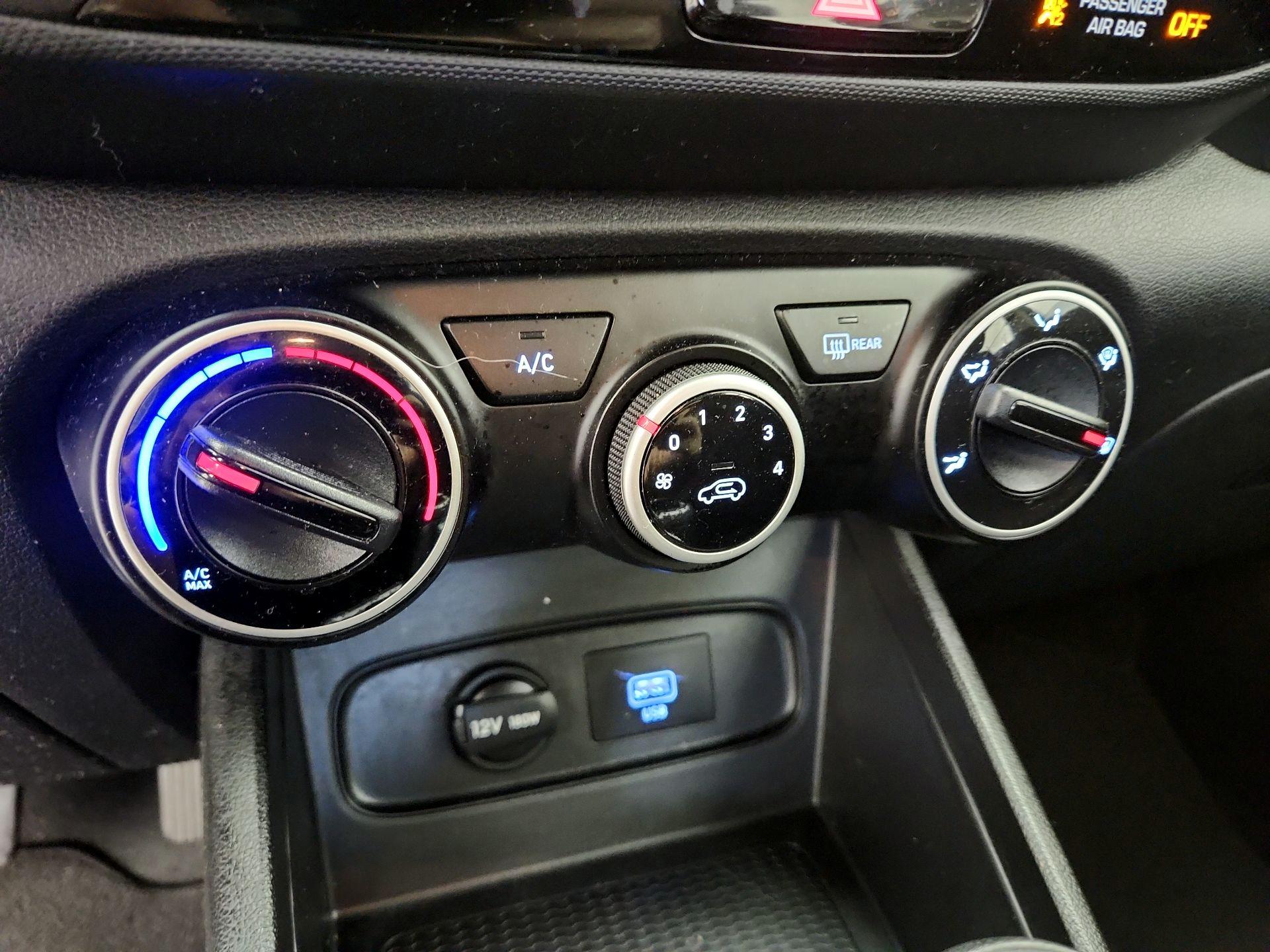 Thumbnail: 2021 Hyundai Venue - 16