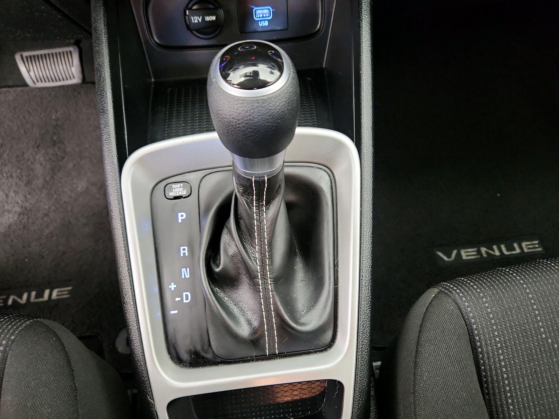 Thumbnail: 2021 Hyundai Venue - 17