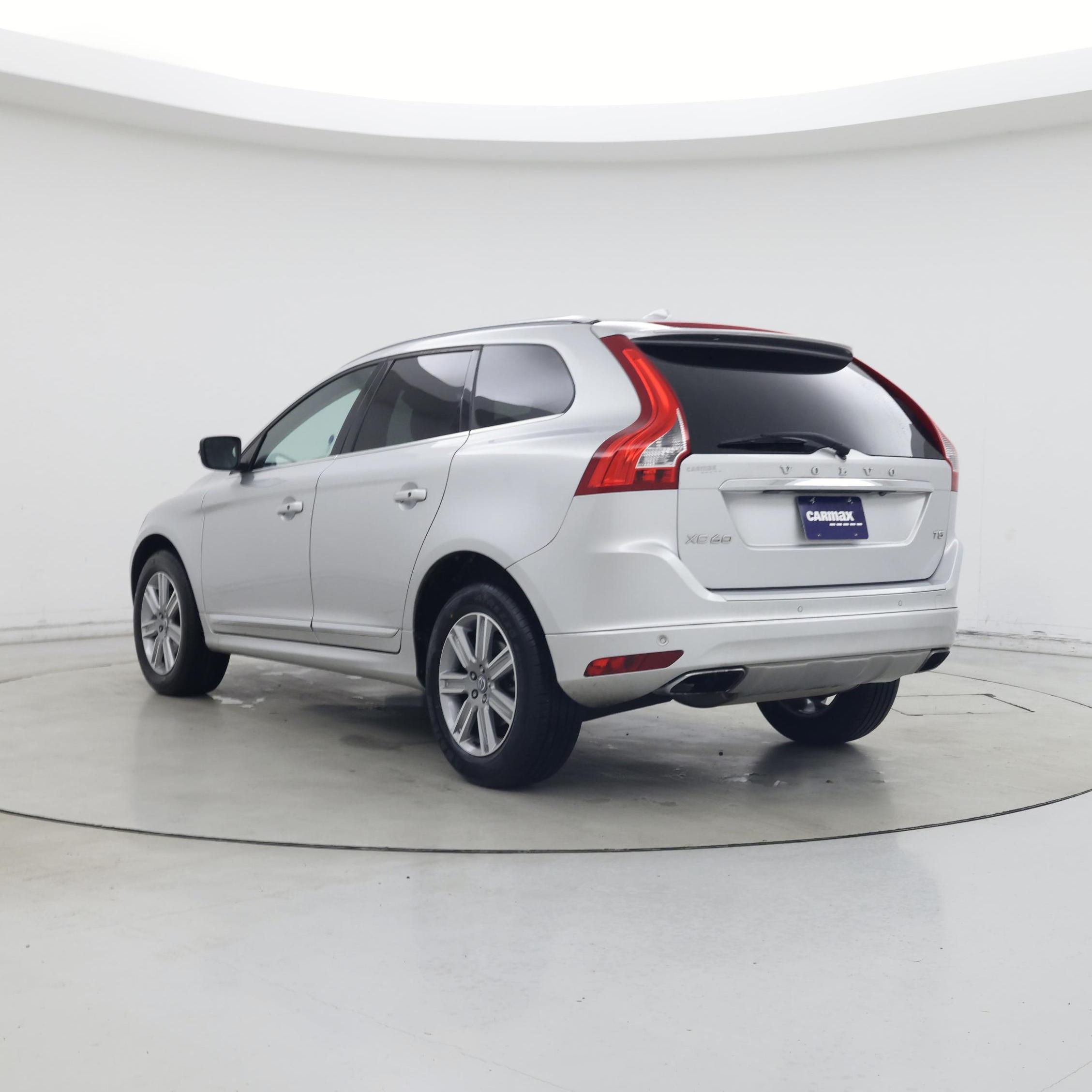 Thumbnail: 2017 Volvo XC60 - 2