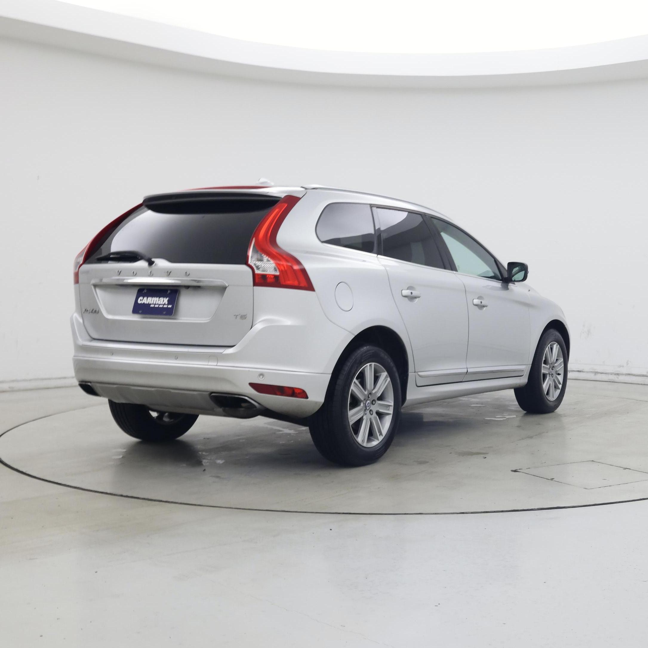 Thumbnail: 2017 Volvo XC60 - 8