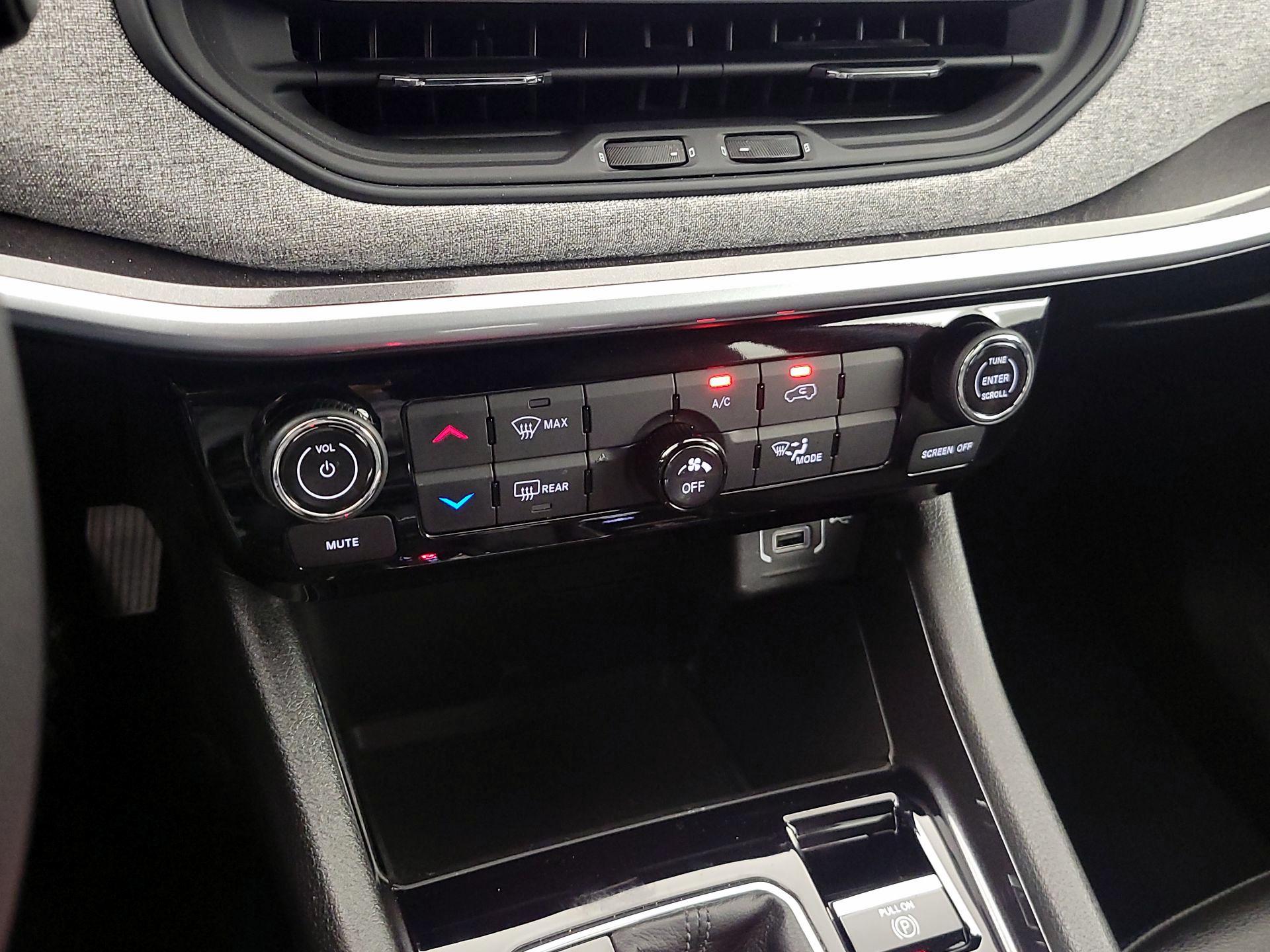 Thumbnail: 2025 Jeep Compass - 16