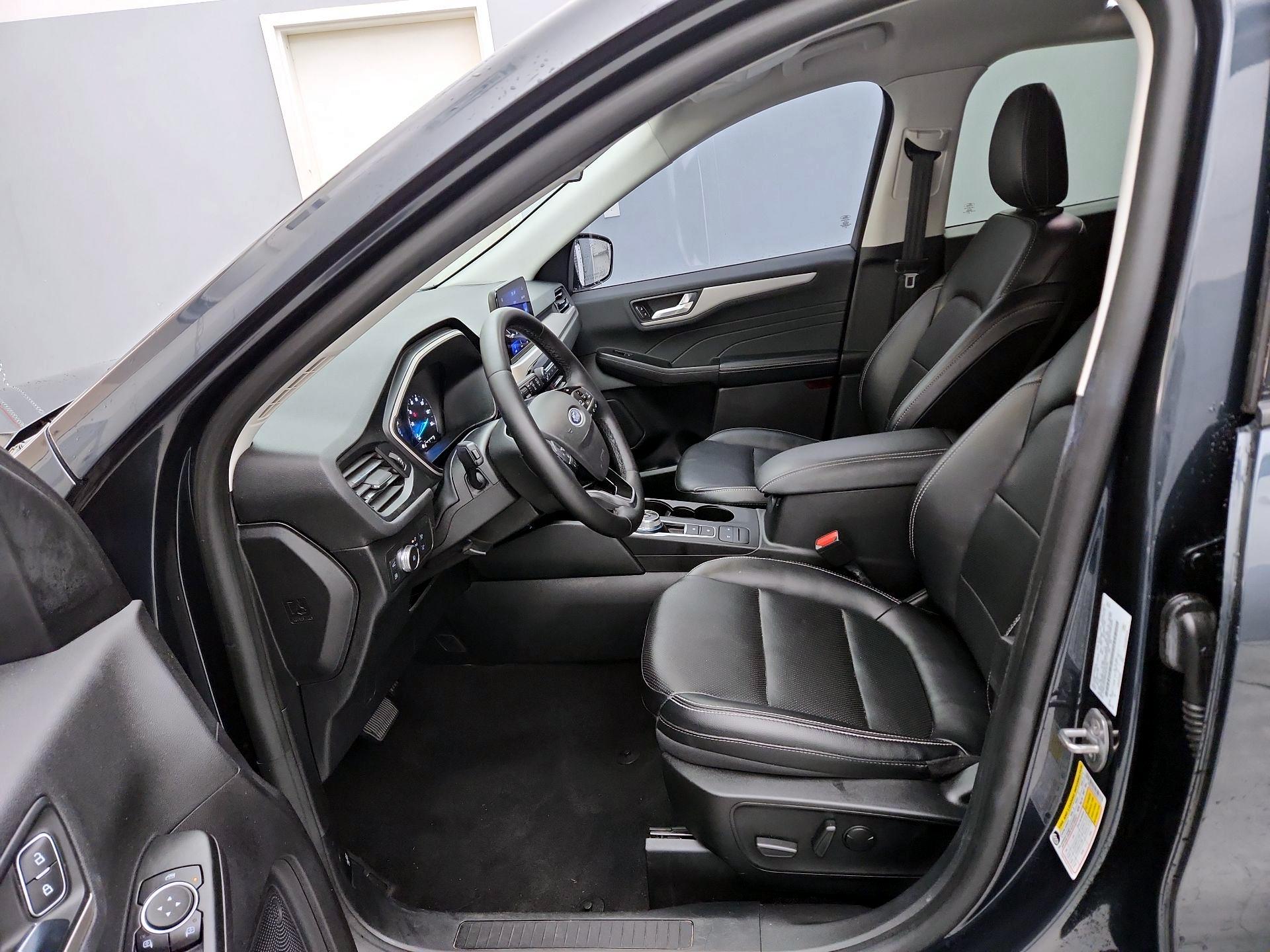 Thumbnail: 2022 Ford Escape - 11