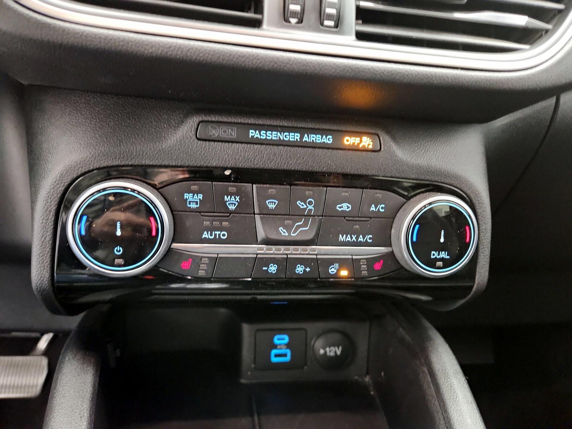 Thumbnail: 2022 Ford Escape - 16