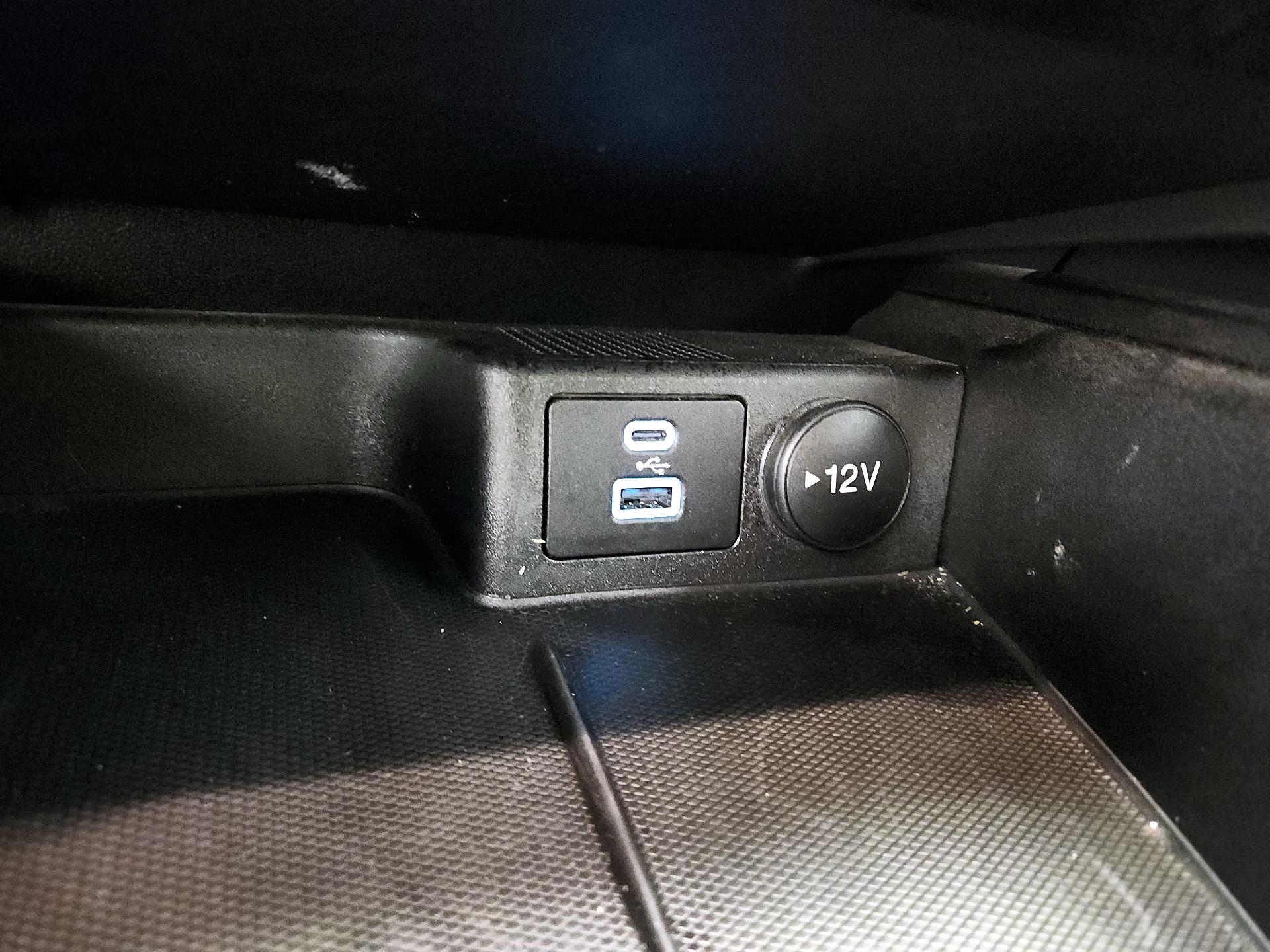 Thumbnail: 2022 Ford Escape - 18