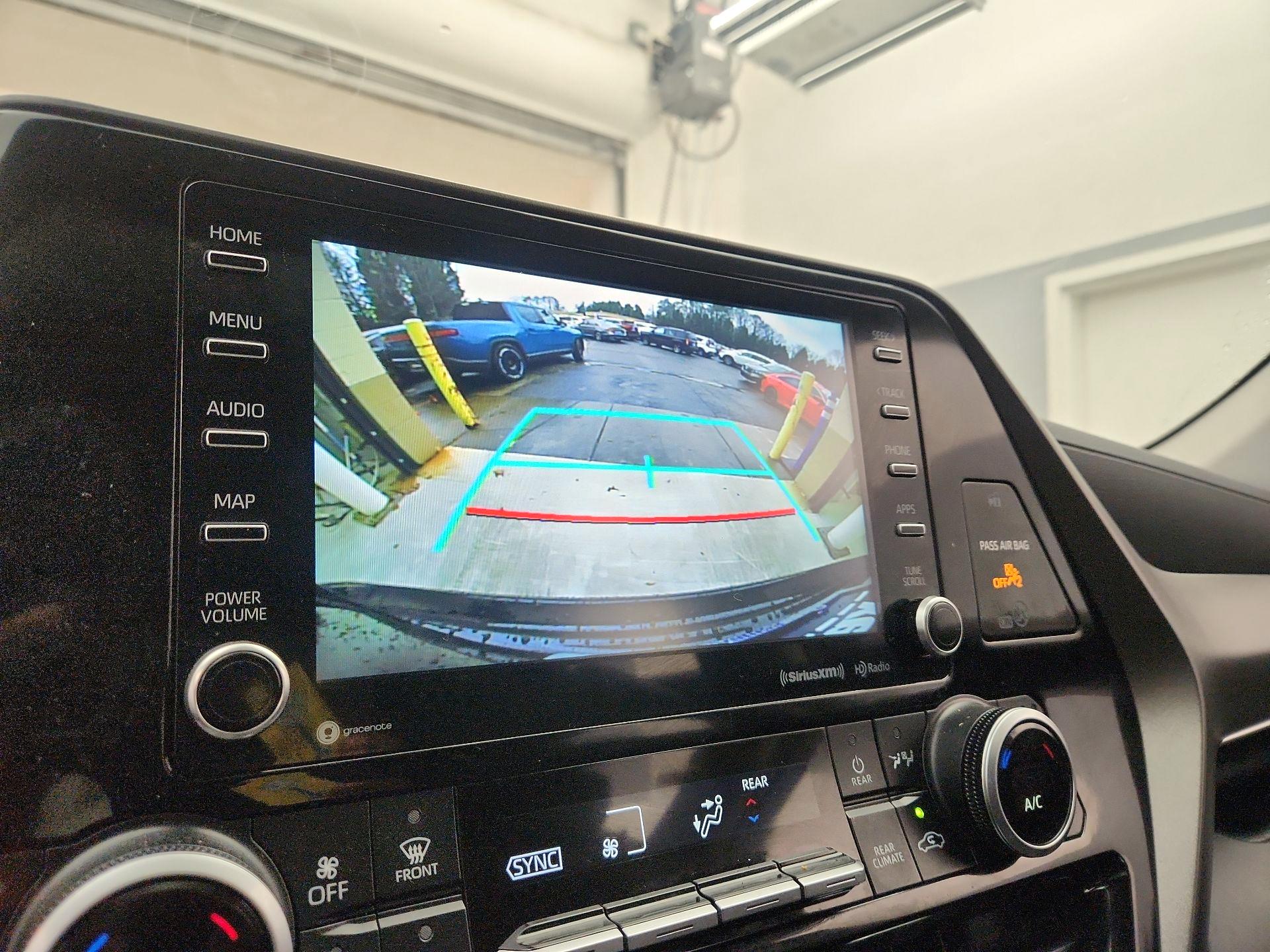 Thumbnail: 2021 Toyota Highlander - 14