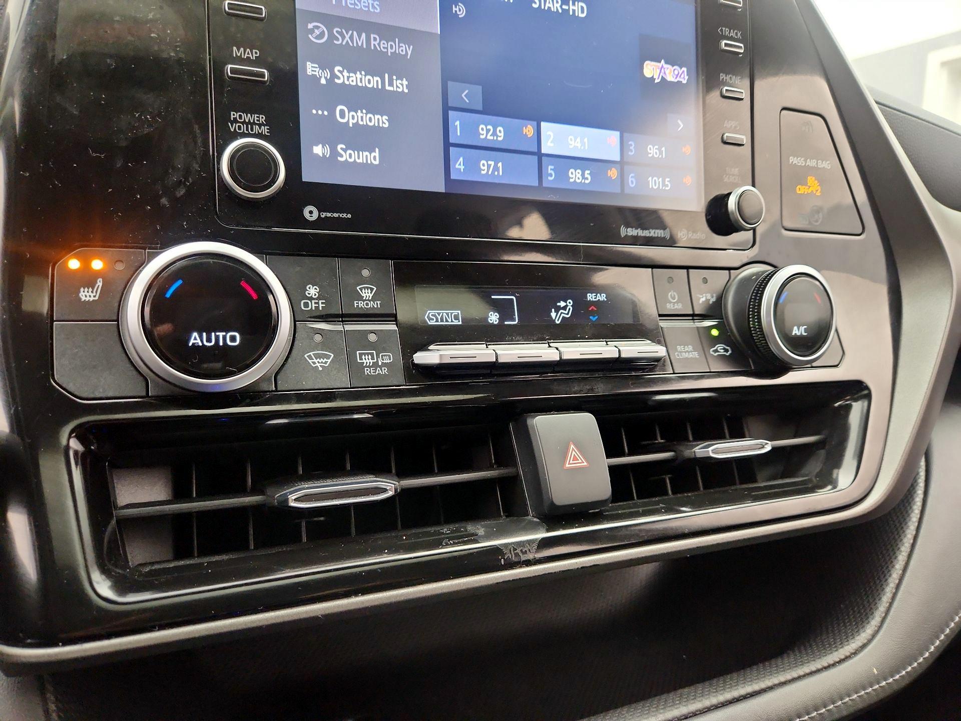 Thumbnail: 2021 Toyota Highlander - 16