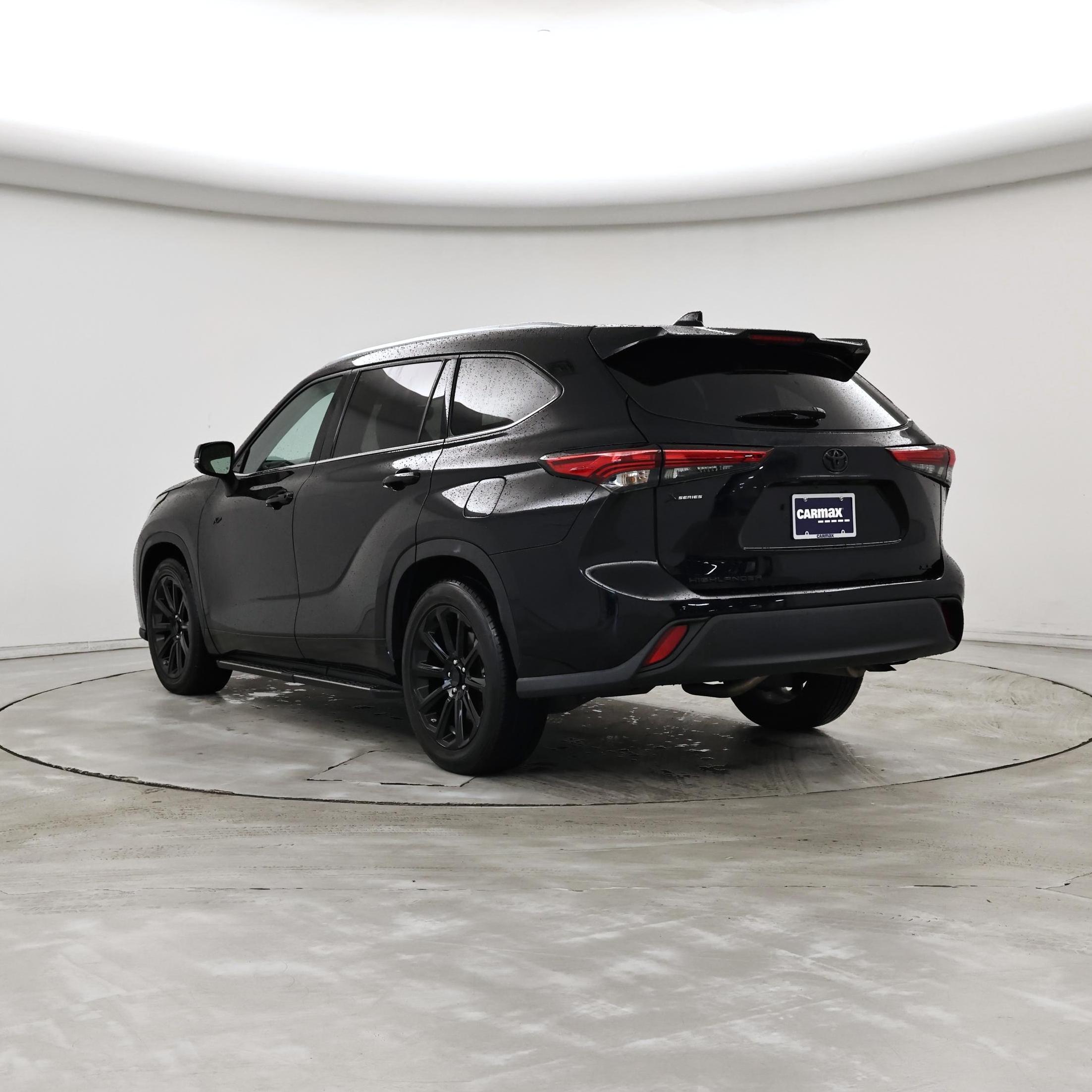 Thumbnail: 2021 Toyota Highlander - 2