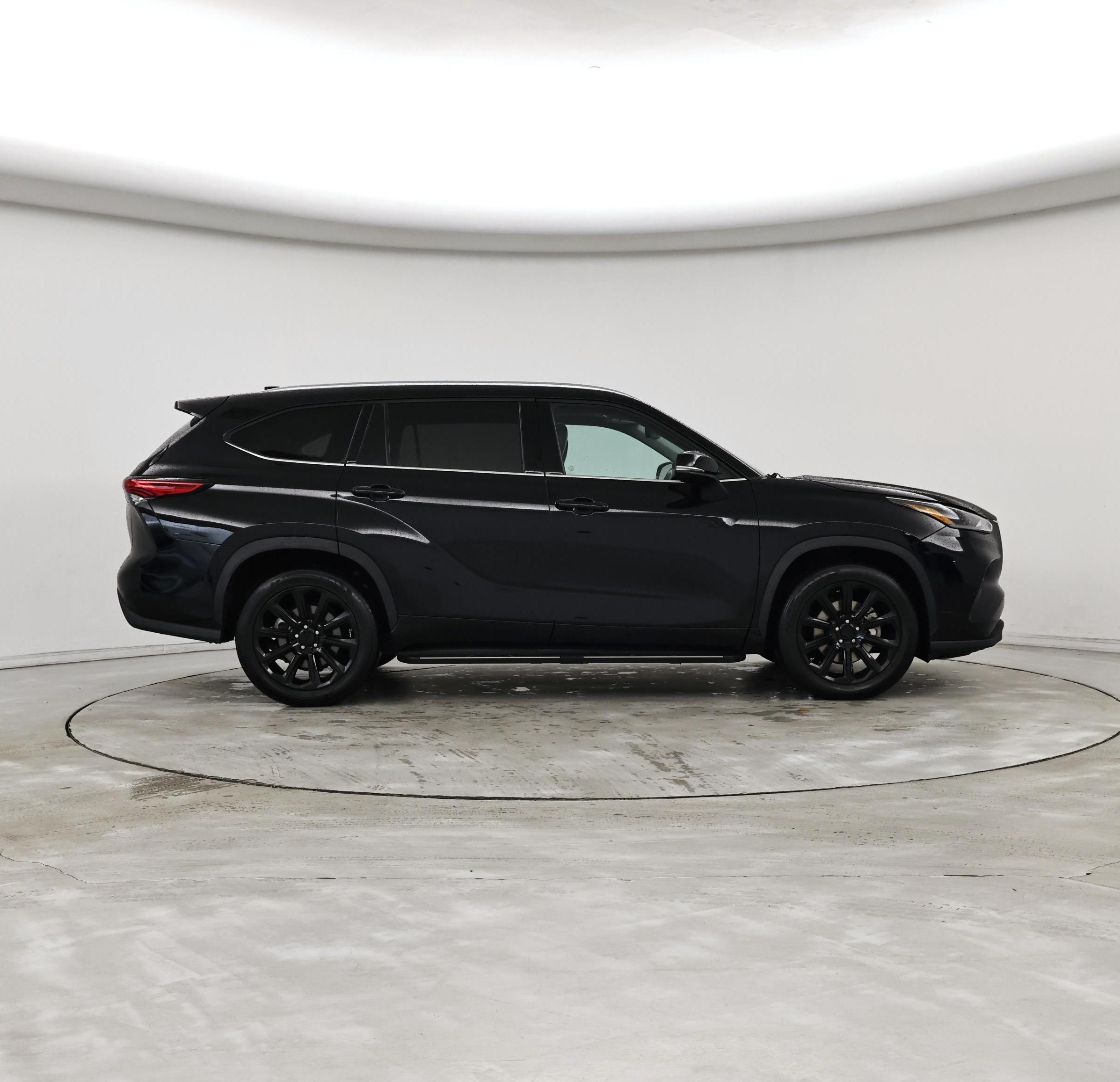 Thumbnail: 2021 Toyota Highlander - 7