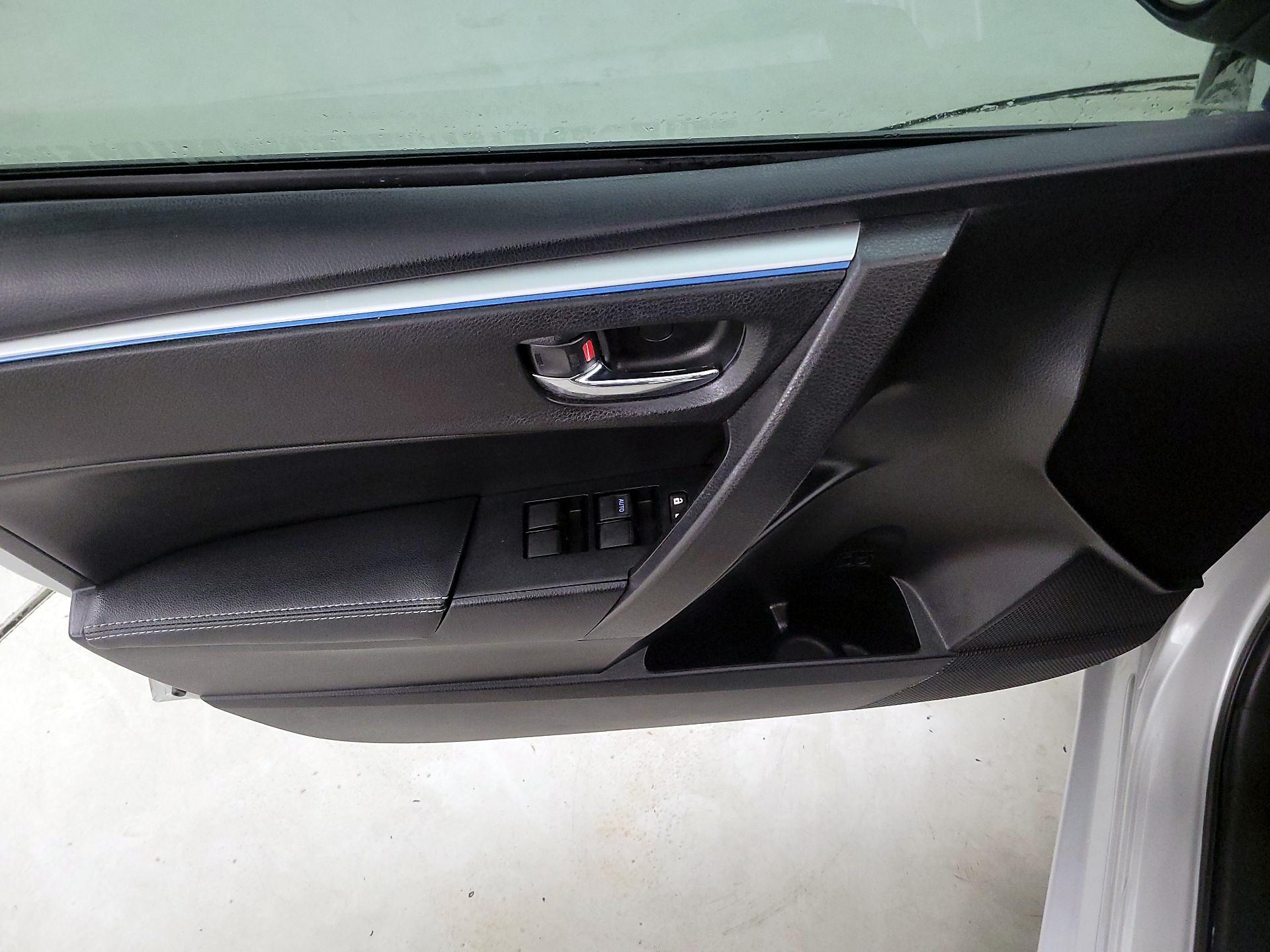 Thumbnail: 2014 Toyota Corolla - 12