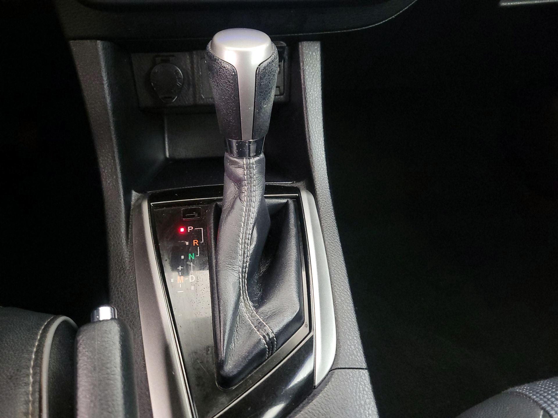 Thumbnail: 2014 Toyota Corolla - 17