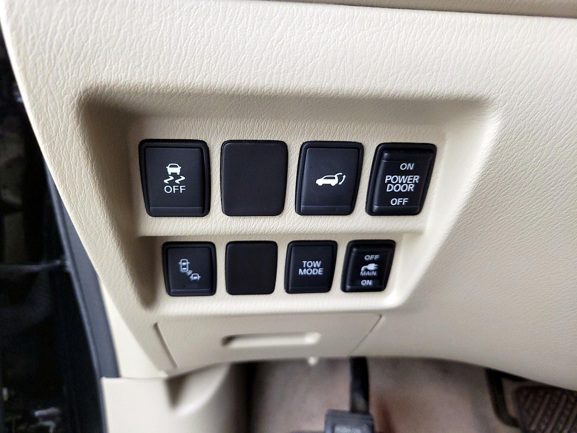 Thumbnail: 2015 Nissan Pathfinder - 13